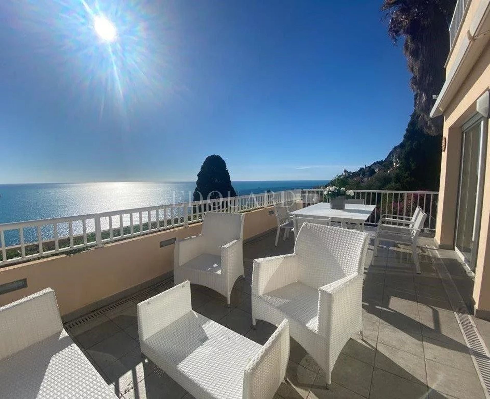 residencial no Roquebrune-Cap-Martin, Alpes-Maritimes 12665499