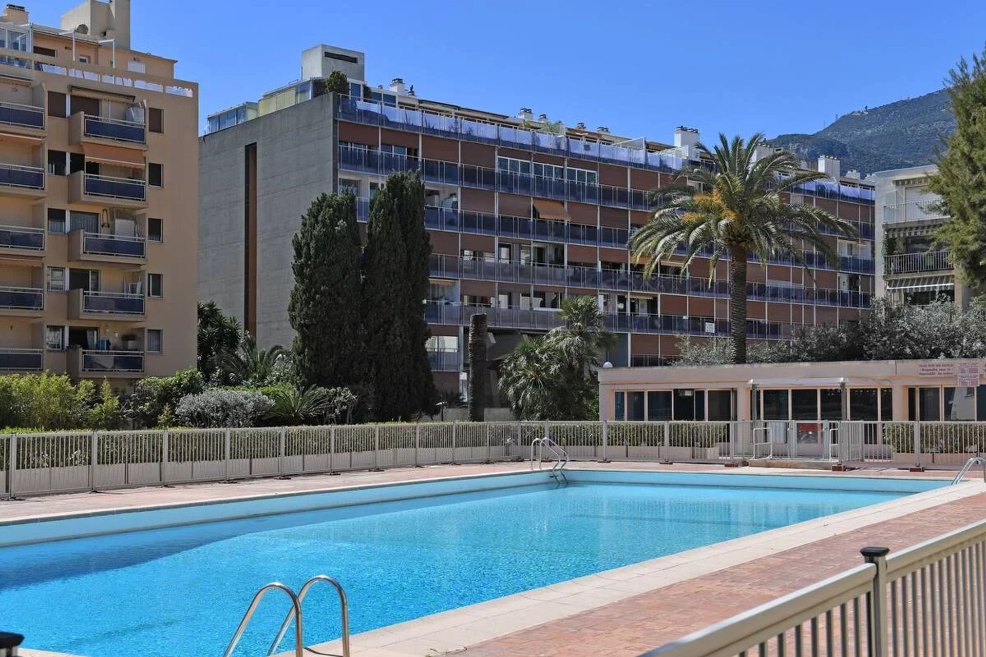 Condominium dans Cap-Martin, Provence-Alpes-Côte d'Azur 12665614