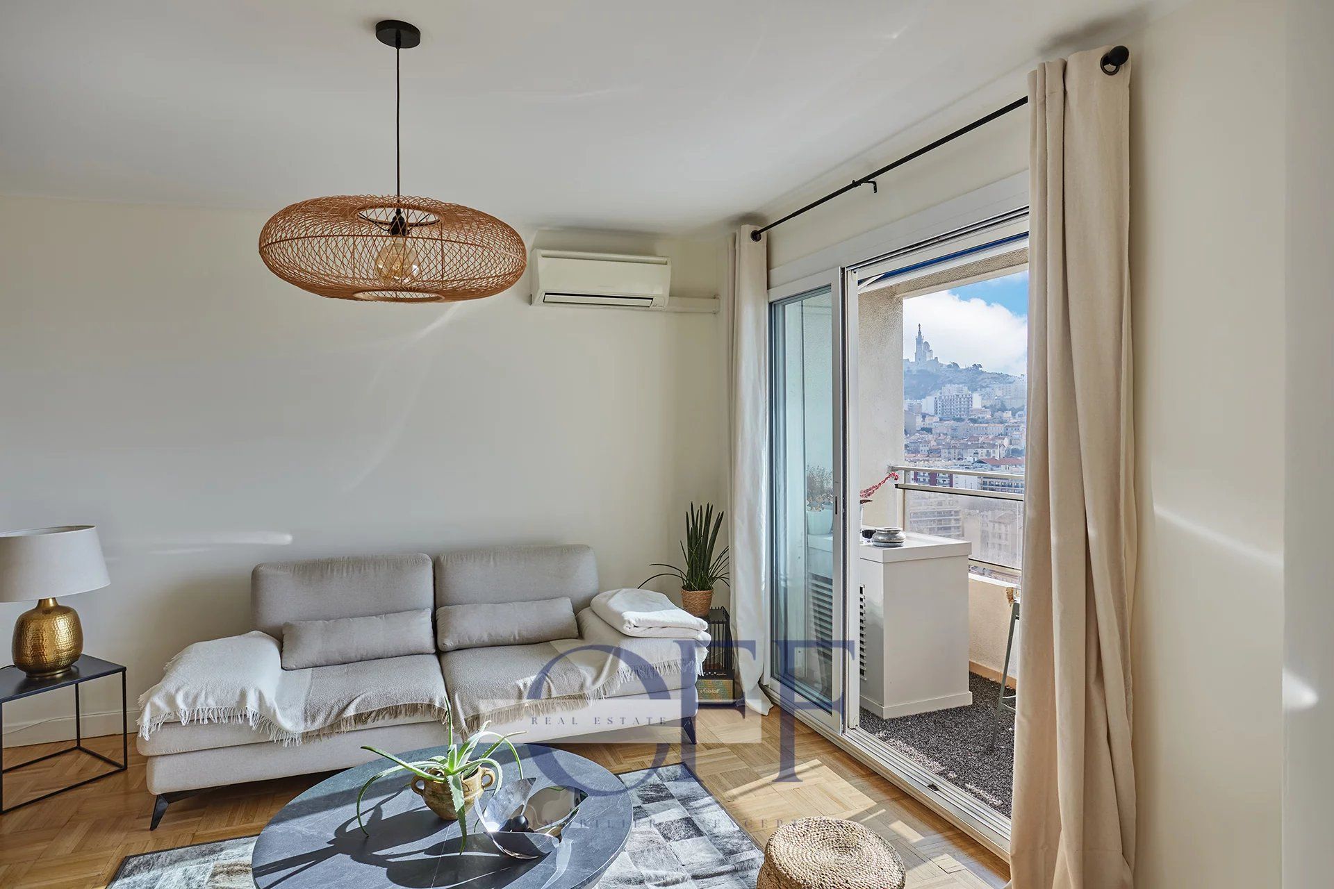 Condominium dans Marseille 7ème, Bouches-du-Rhône 12665806