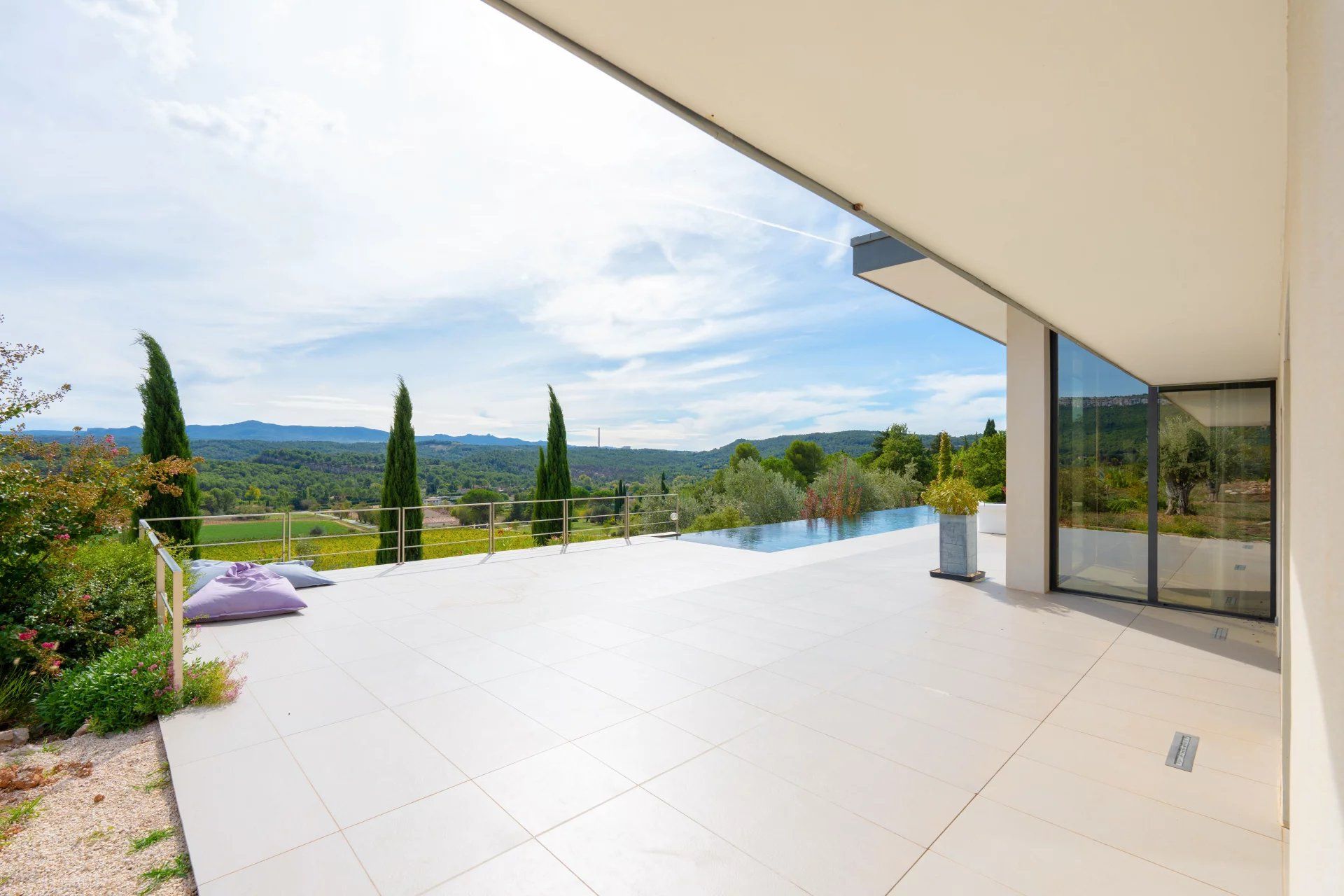 casa en Le Tholonet, Bouches-du-Rhône 12665811