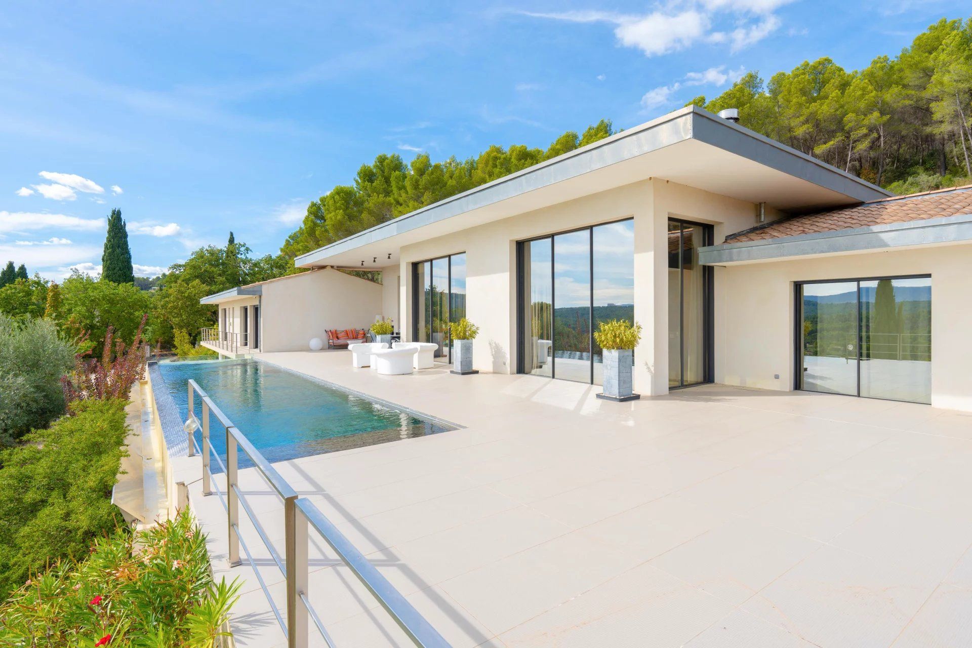 casa en Le Tholonet, Bouches-du-Rhône 12665811