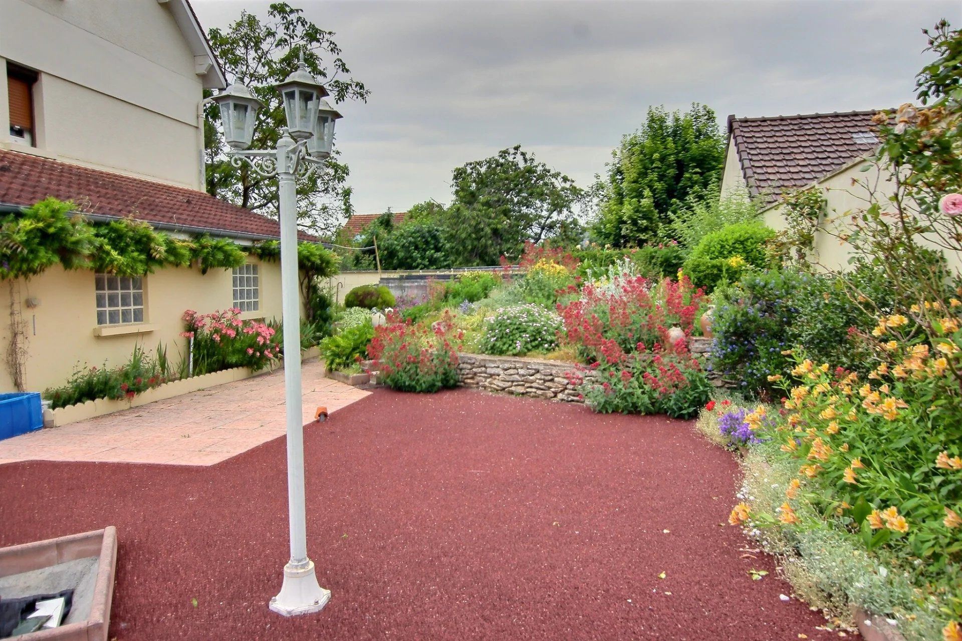 House in Marmagne, Centre-Val de Loire 12665887