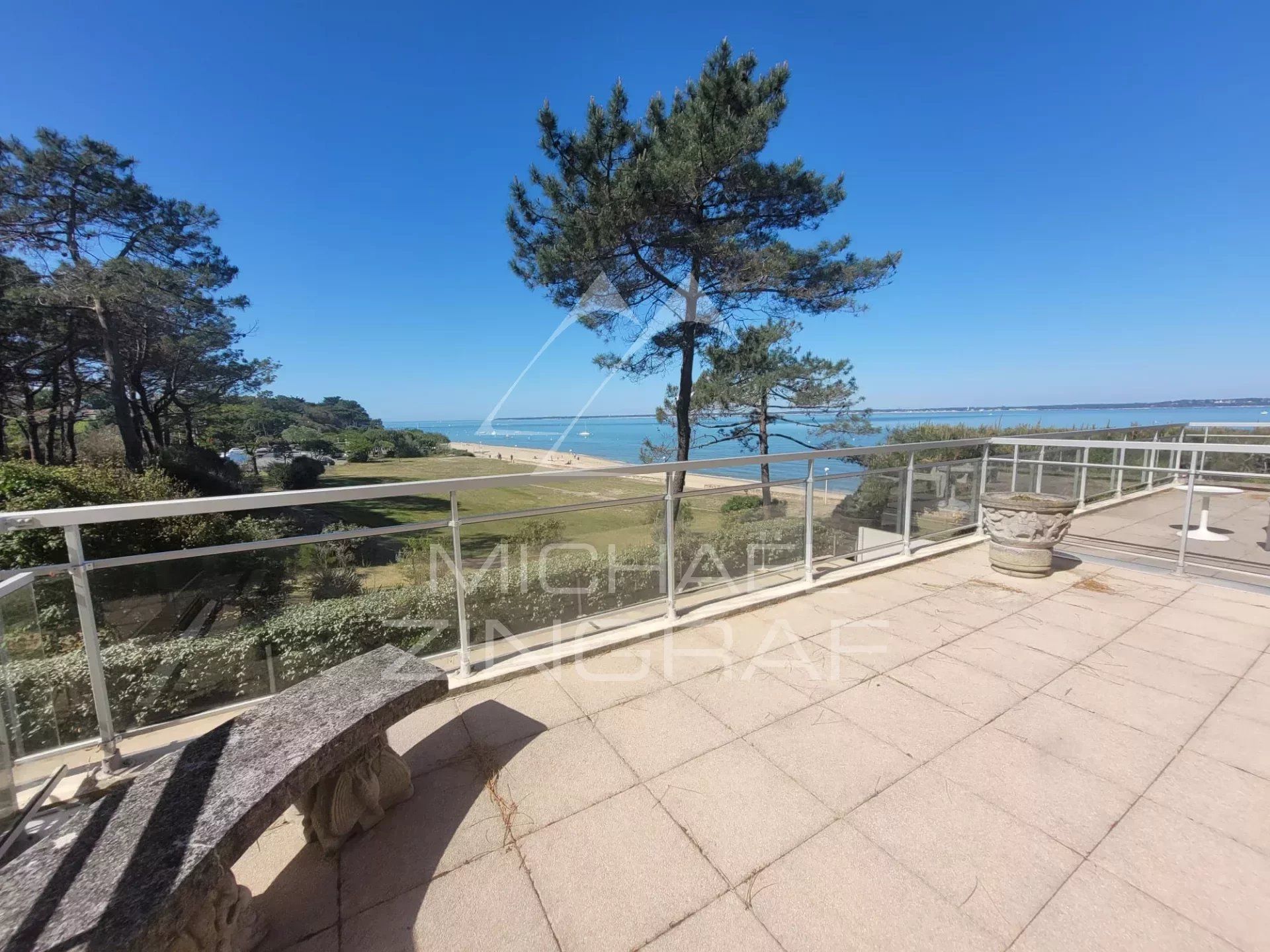 सम्मिलित में Arcachon, Nouvelle-Aquitaine 12665945