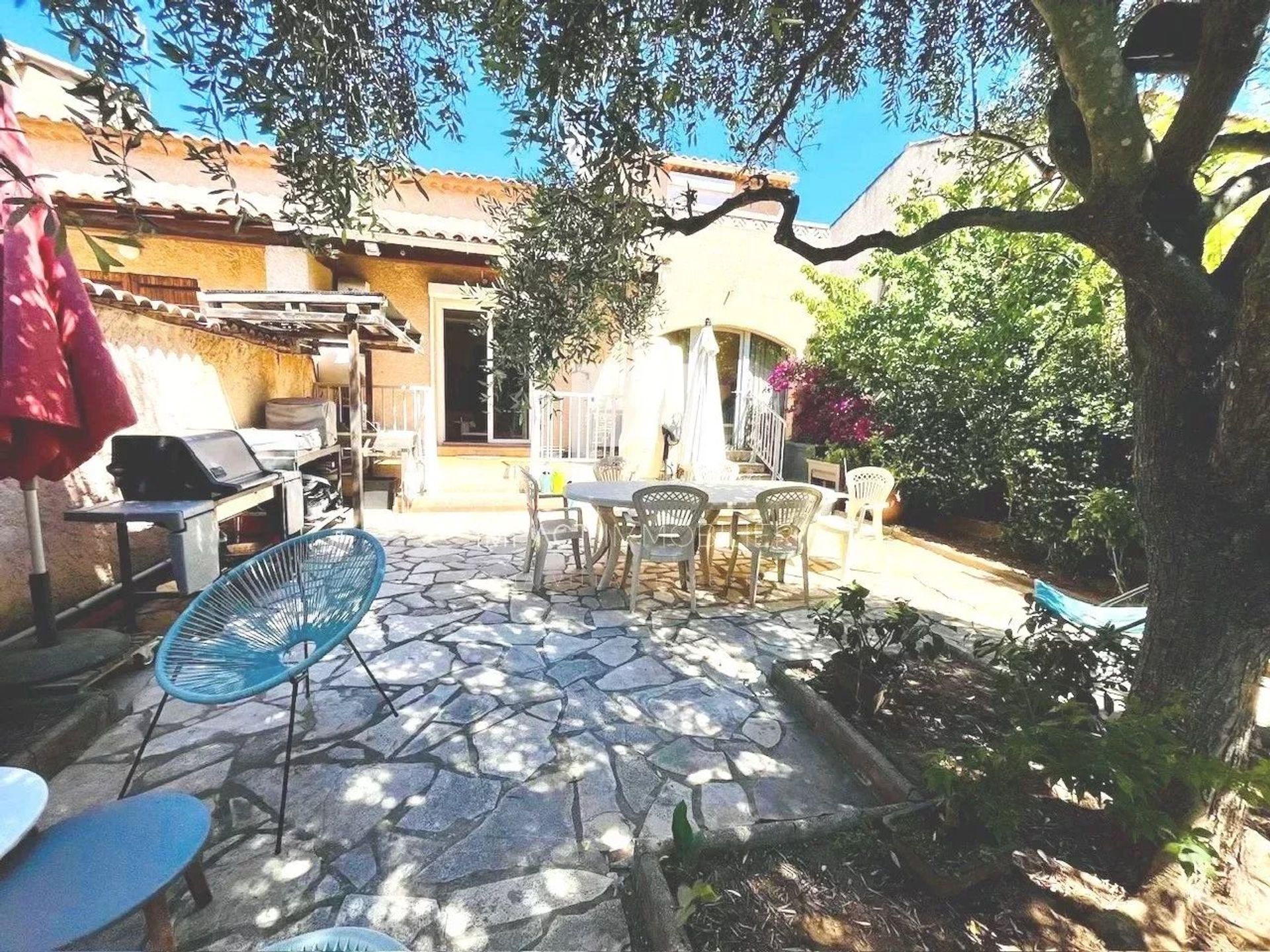 жилой дом в La Londe-les-Maures, Var 12665957