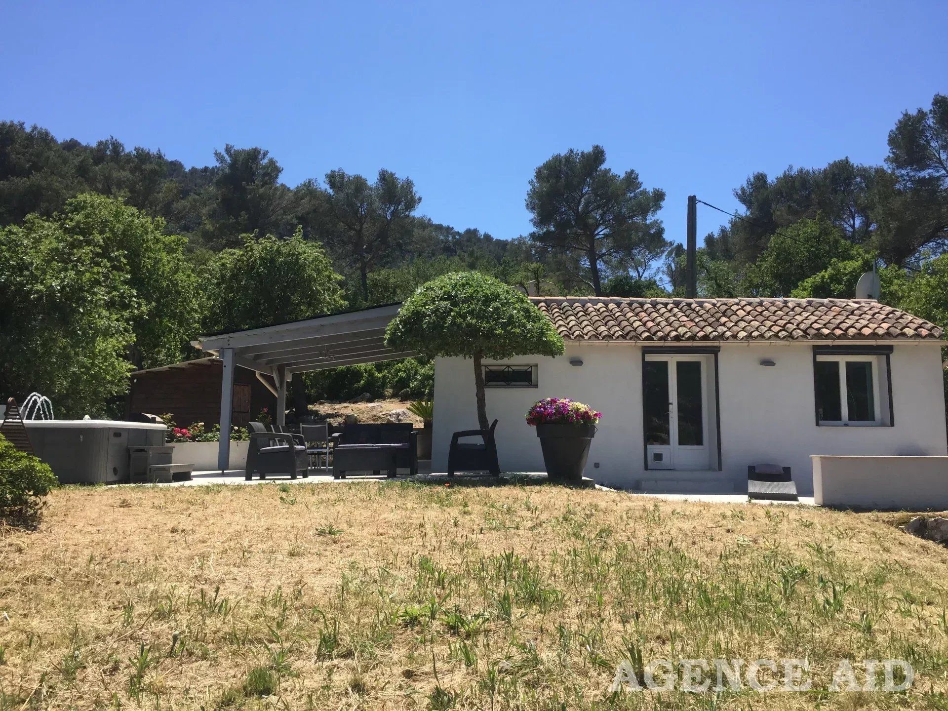 House in Cuges-les-Pins, Bouches-du-Rhône 12666072