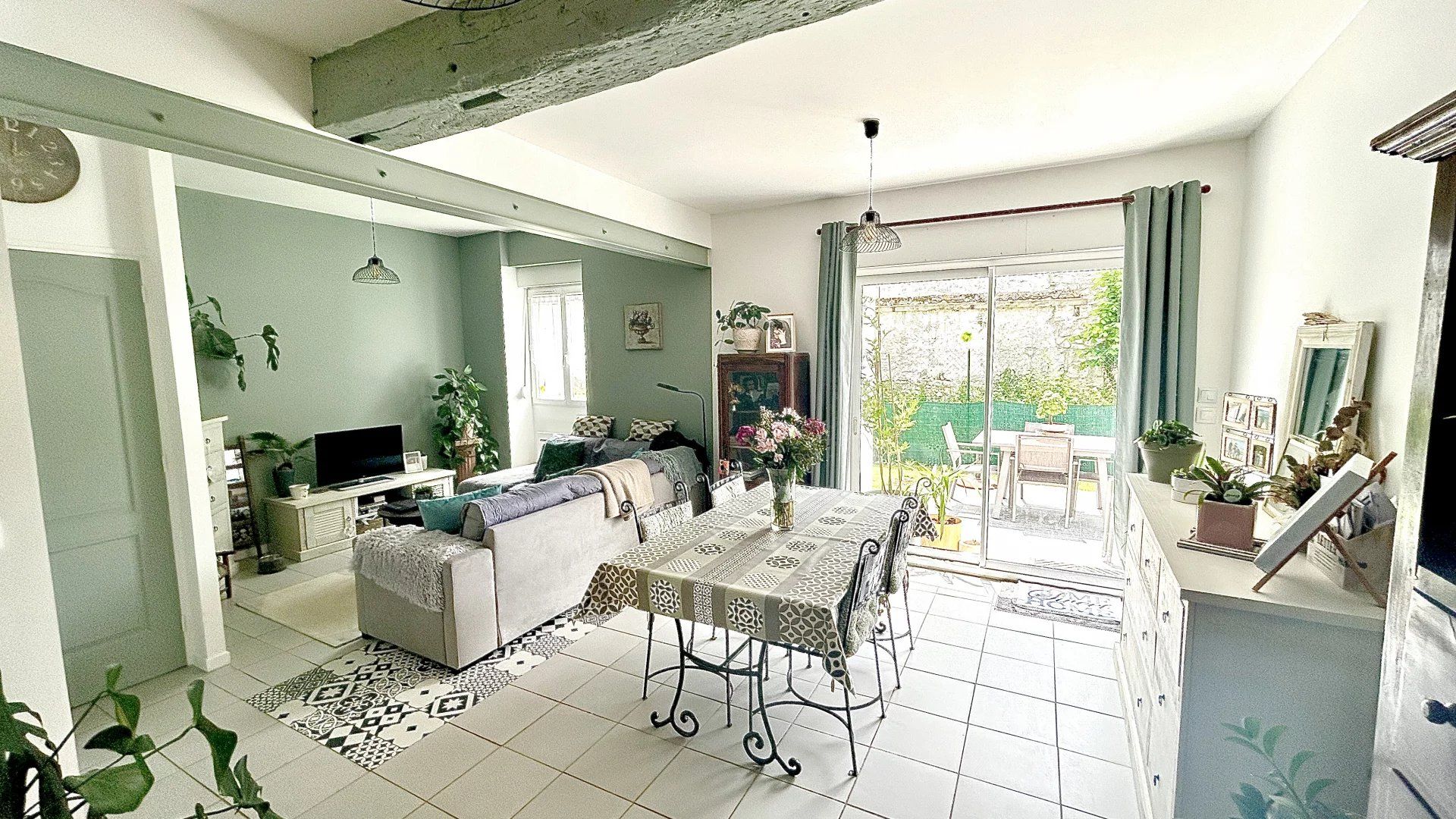 casa no Mantes-la-Jolie, Ile-de-France 12666110