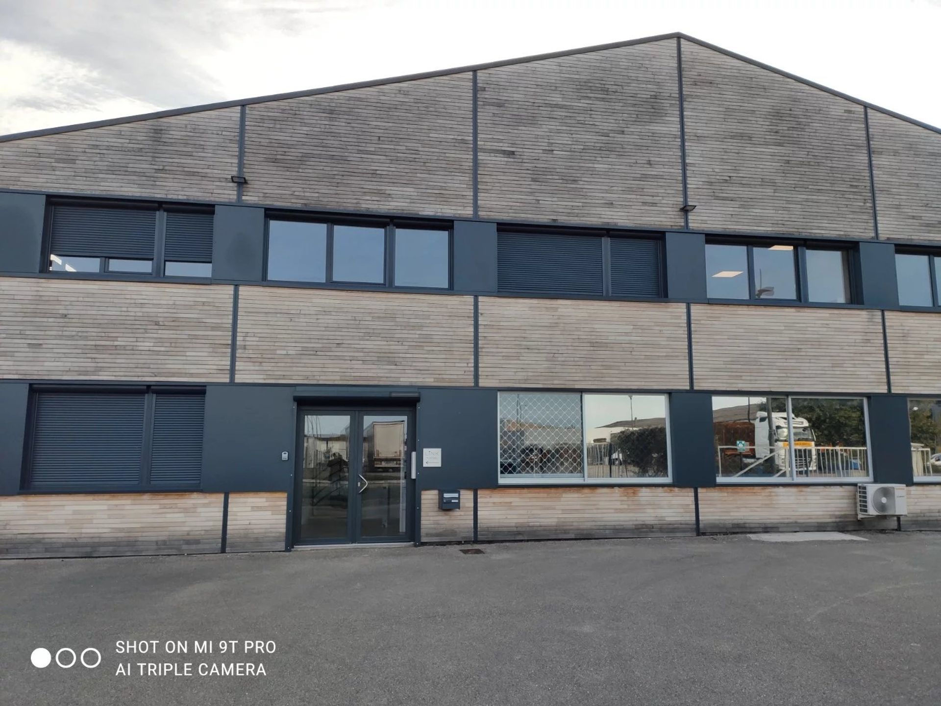 Kantor di Bourg-en-Bresse, Ain 12666115