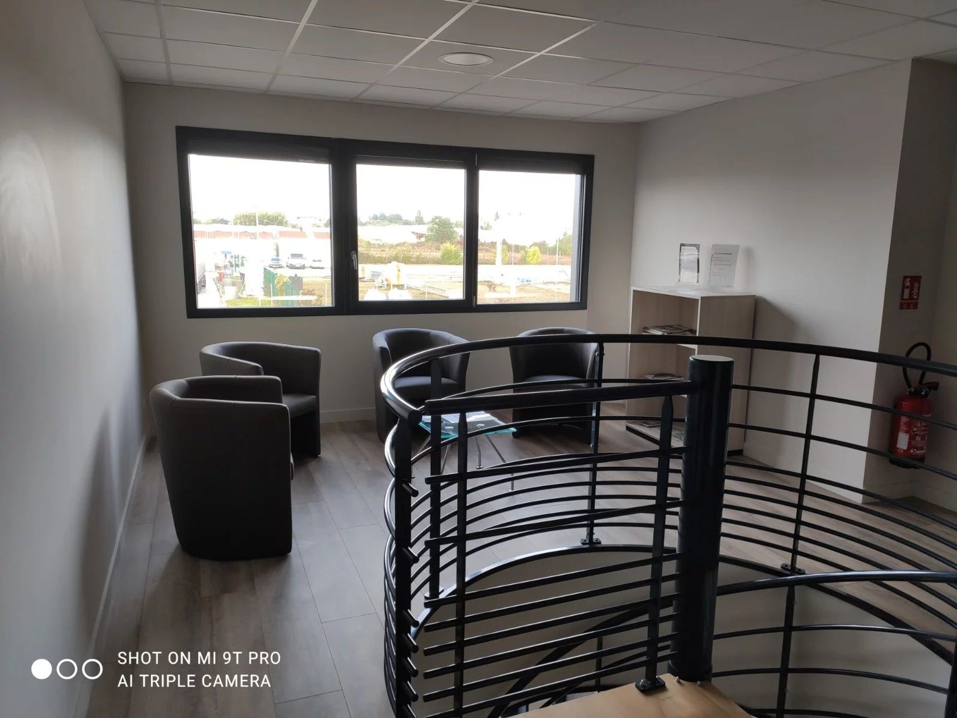 Kantor di Bourg-en-Bresse, Ain 12666115