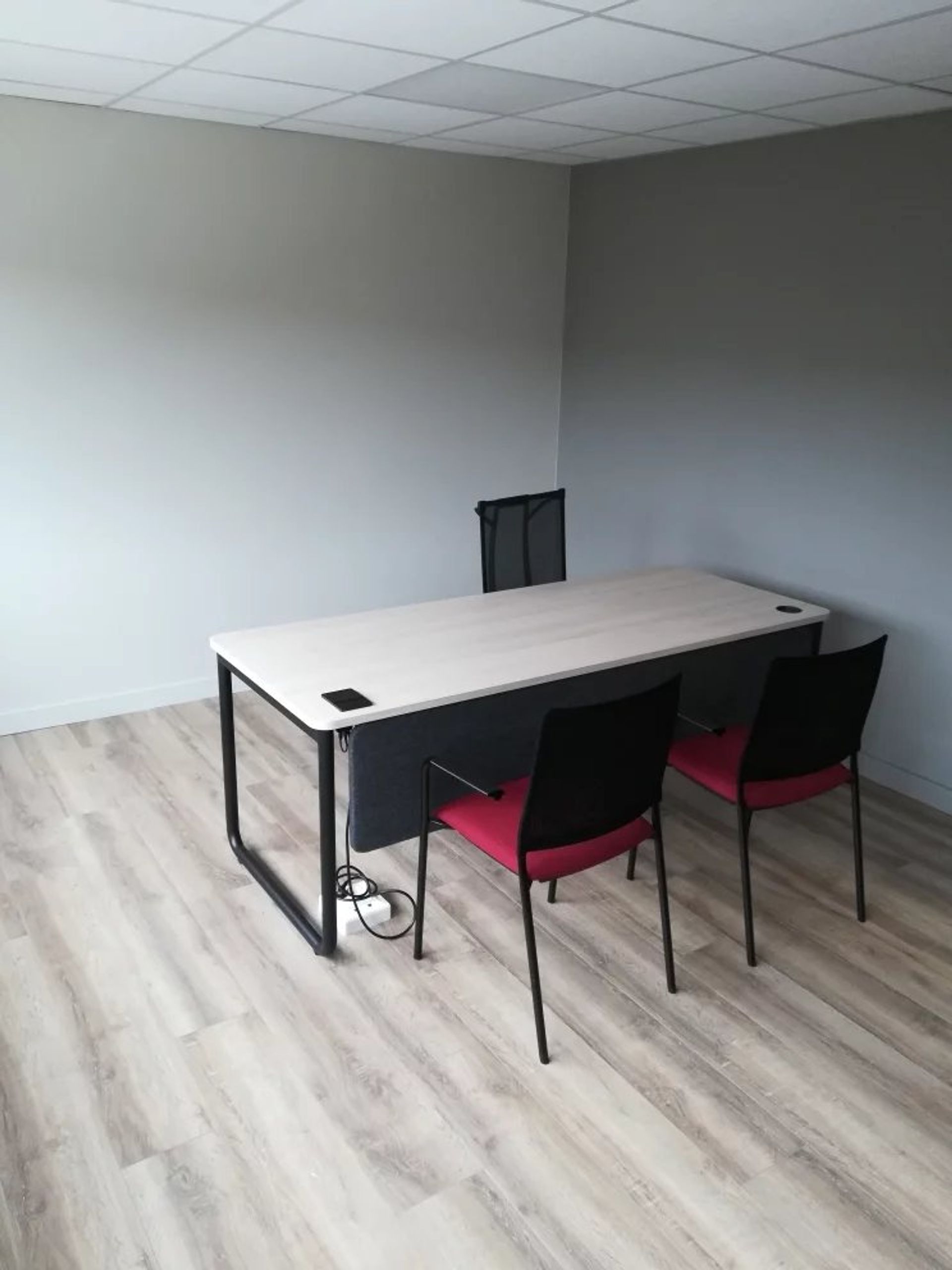 Kantor di Bourg-en-Bresse, Ain 12666115