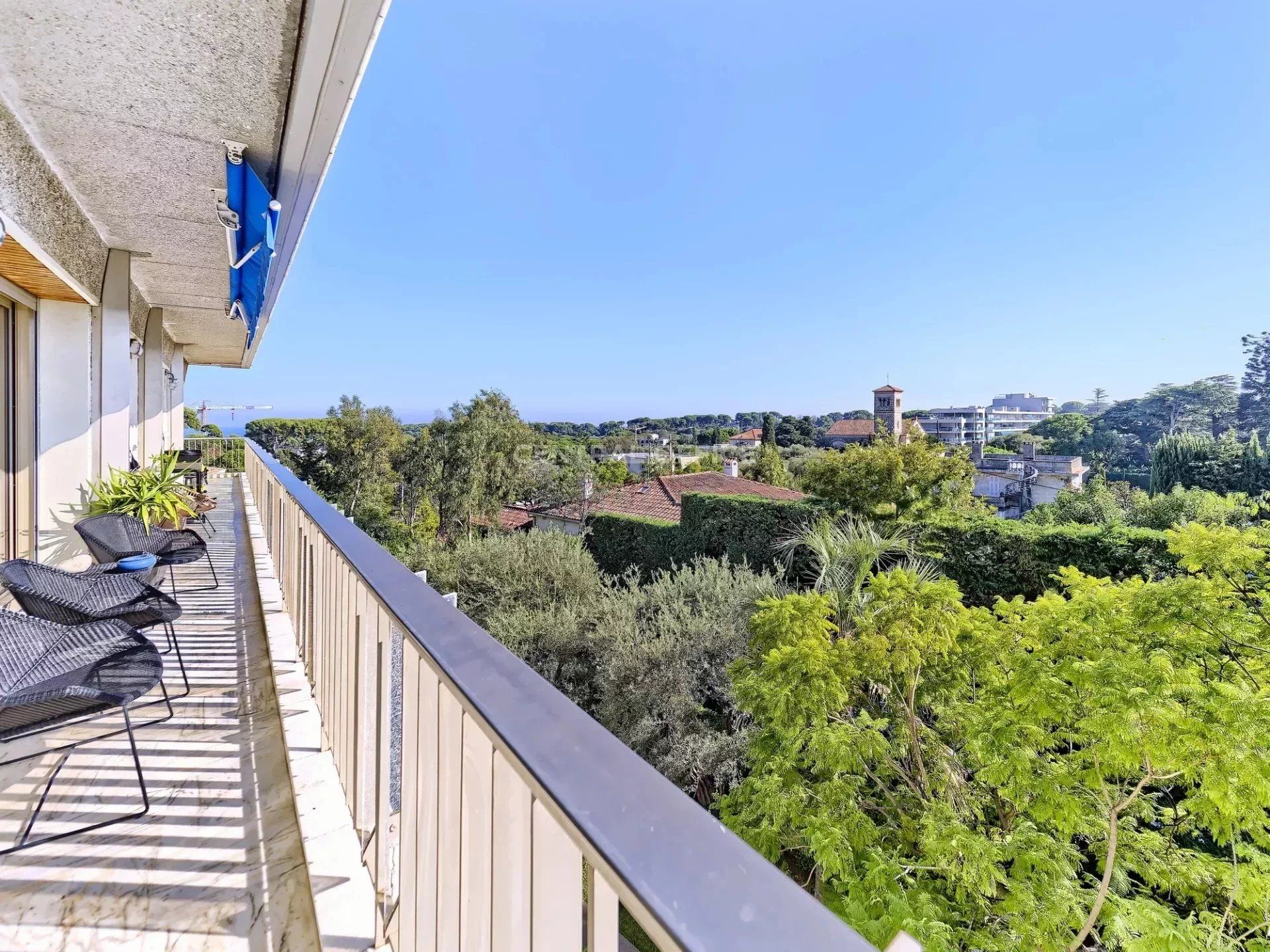 Condominio en Antibes, Alpes-Maritimes 12666149