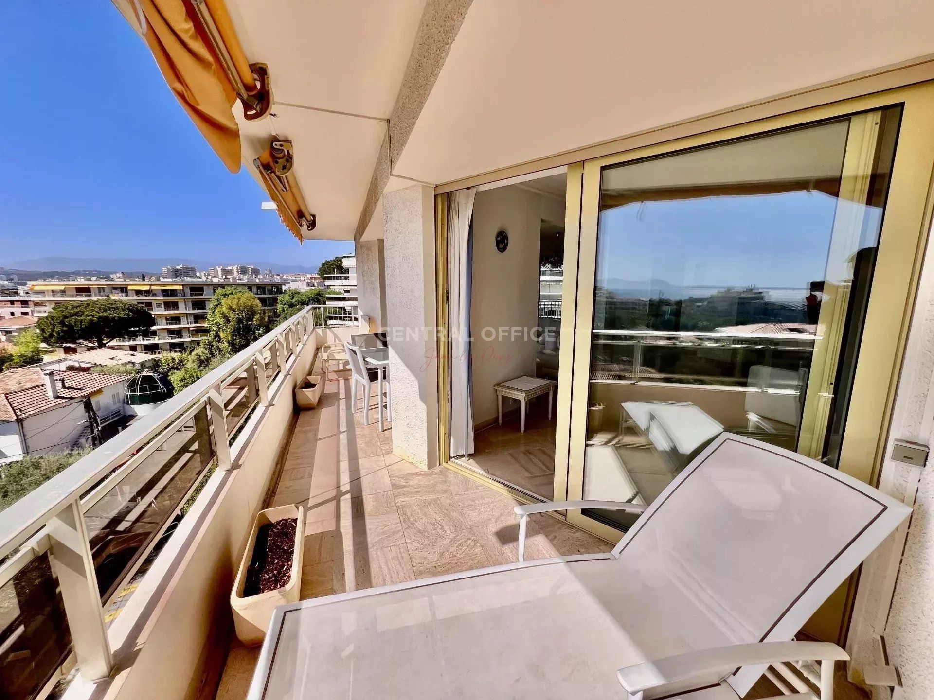 Condominio en Antibes, Alpes-Maritimes 12666151