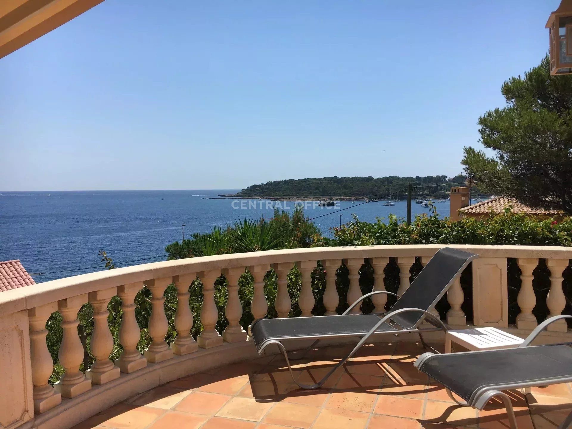 بيت في Antibes, Alpes-Maritimes 12666153