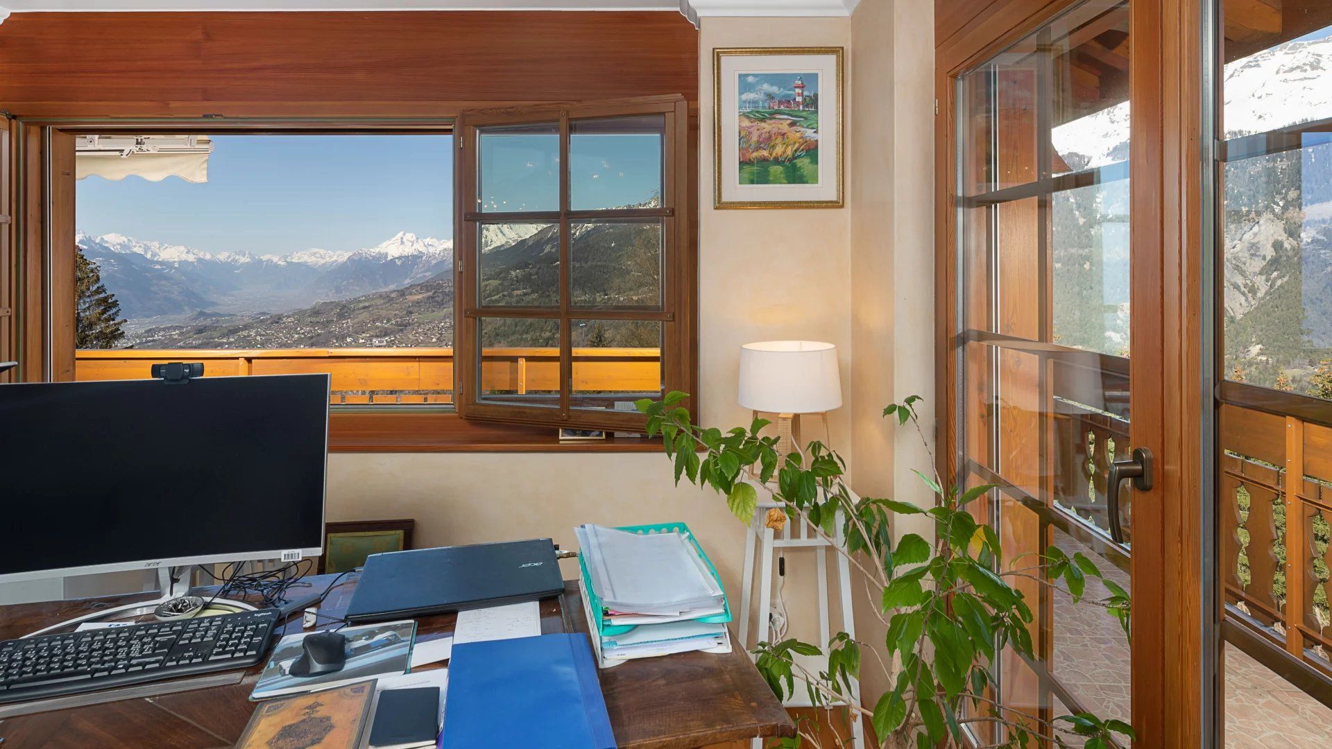 Condominium in Crans-Montana, District de Sierre 12666169