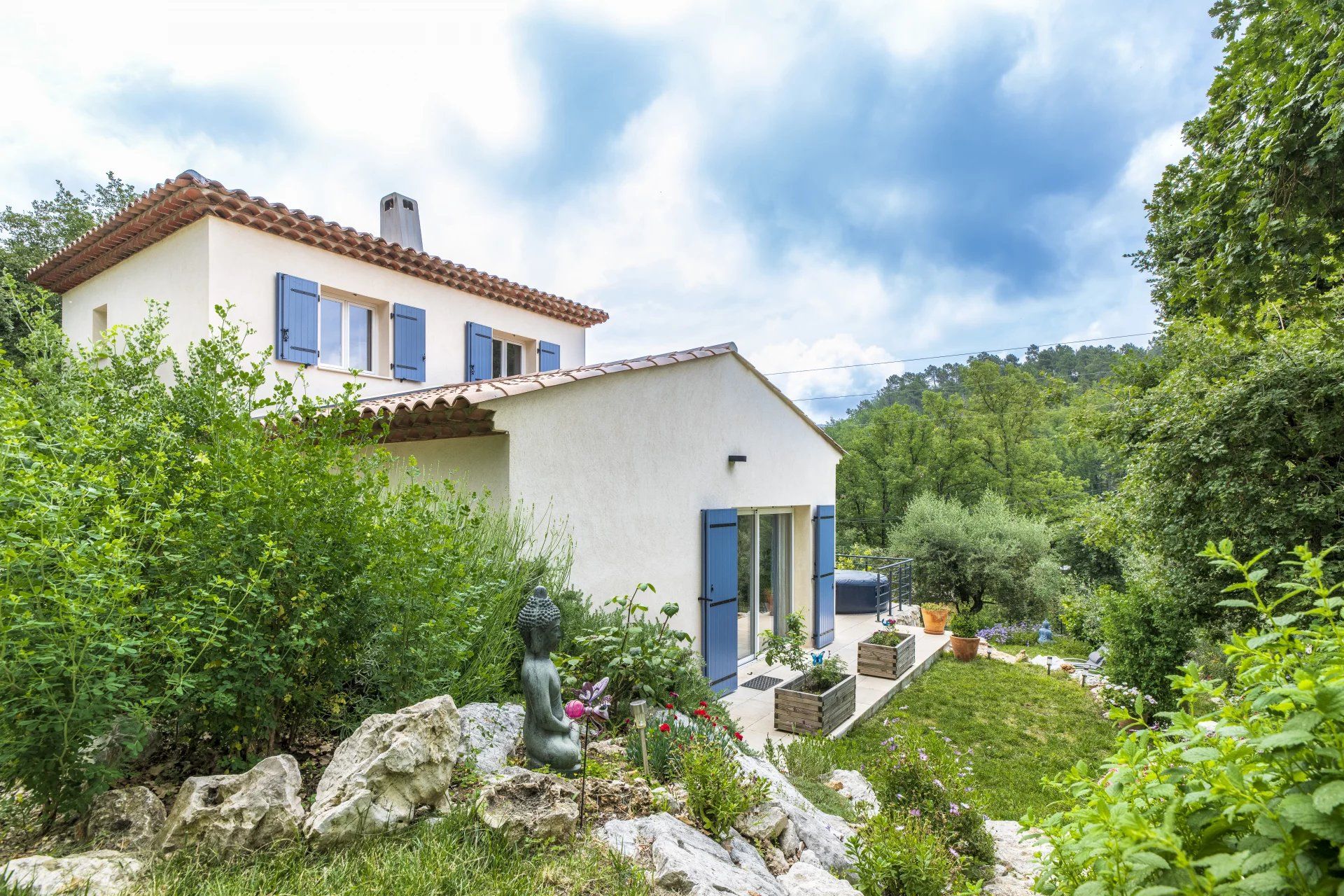 House in Châteauneuf-Villevieille, Alpes-Maritimes 12666559