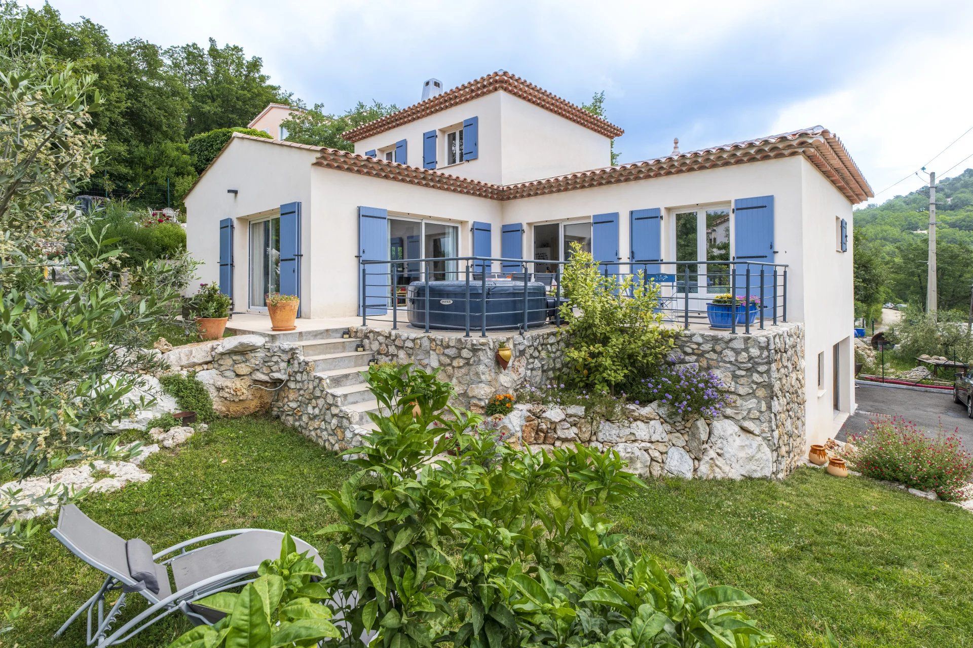 House in Châteauneuf-Villevieille, Alpes-Maritimes 12666559