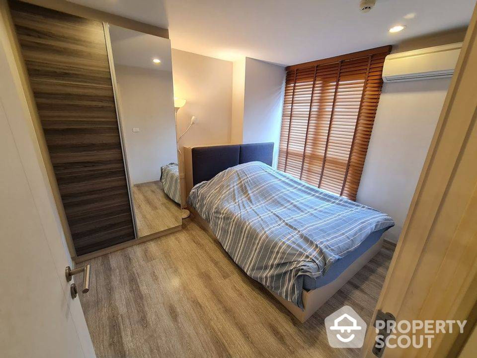 Condominium in Phaya Thai, Krung Thep Maha Nakhon 12666947