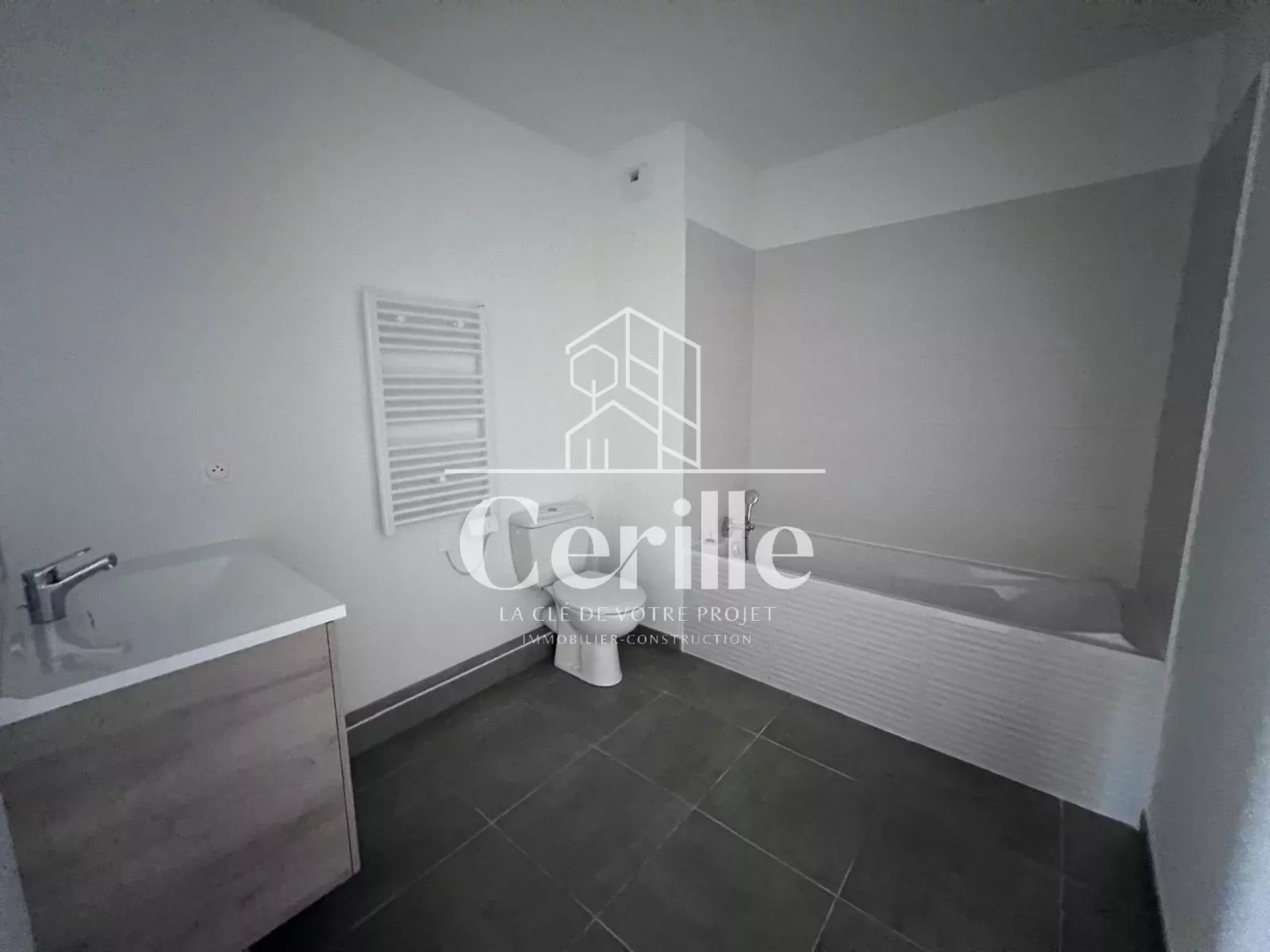 公寓 在 Marseille 9ème, Bouches-du-Rhône 12667567