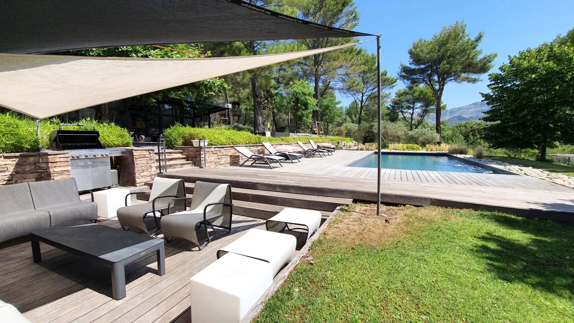 Hus i Le Tholonet, Provence-Alpes-Cote d'Azur 12668501