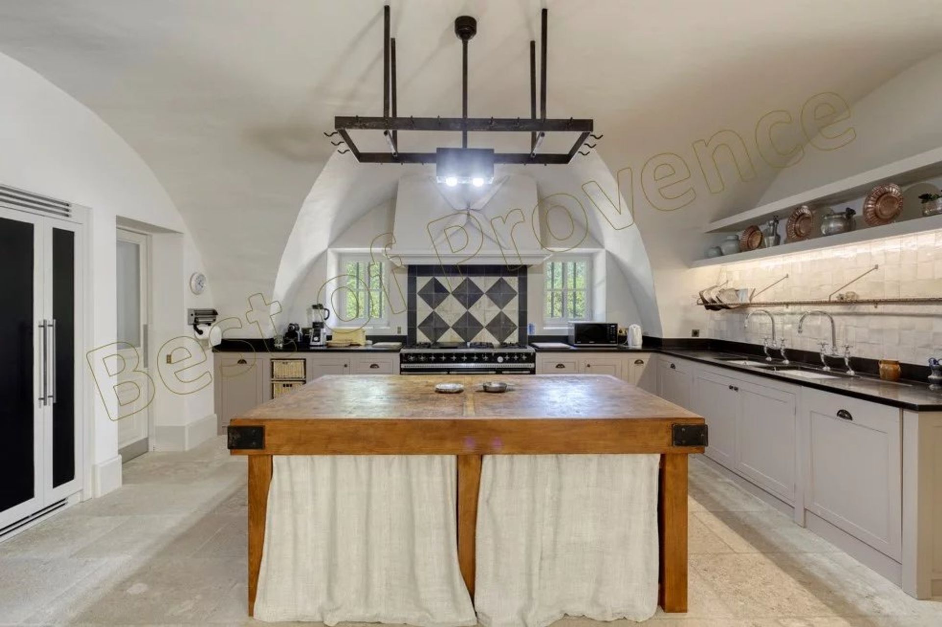 σπίτι σε Lourmarin, Vaucluse 12668505