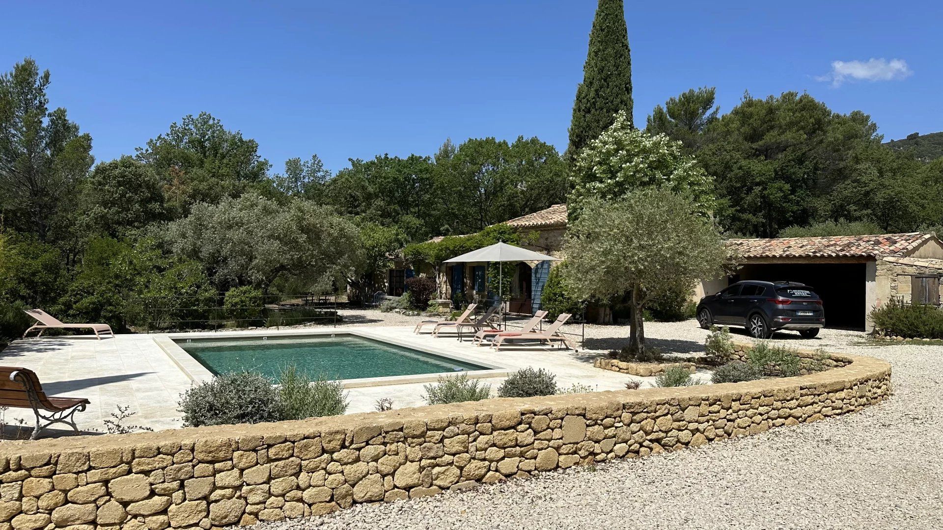 σπίτι σε Lauris, Provence-Alpes-Cote d'Azur 12668506