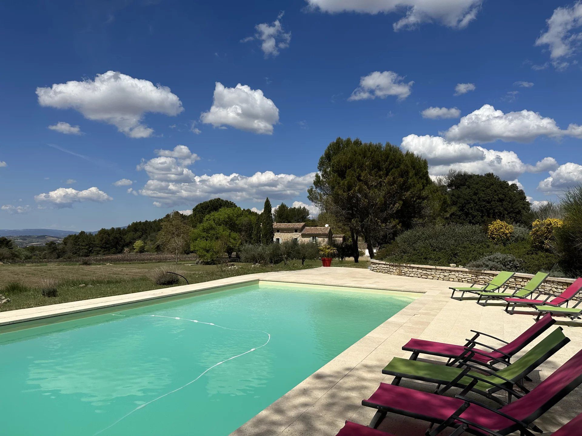 rumah dalam La Tour-d'Aigues, Provence-Alpes-Cote d'Azur 12668510