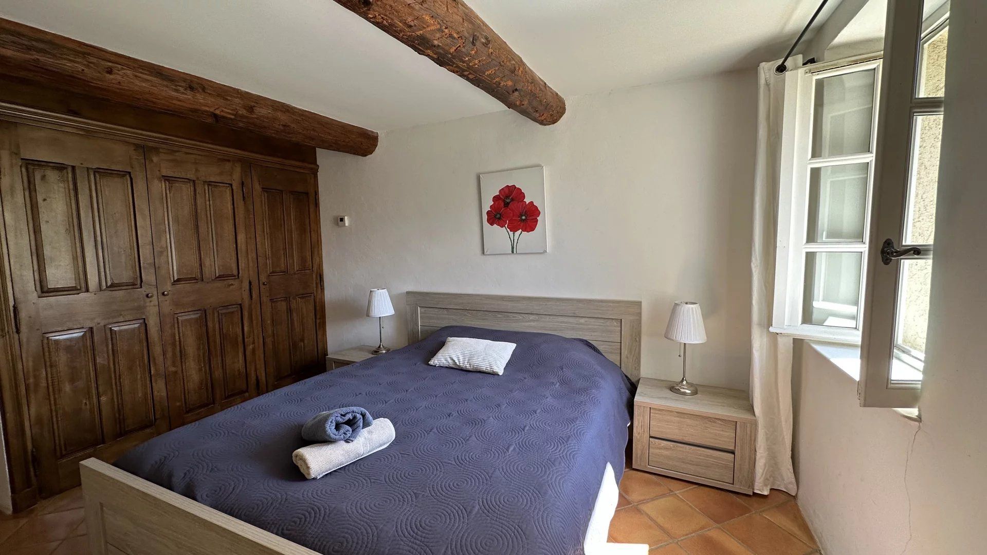 Hus i La Tour-d'Aigues, Vaucluse 12668510