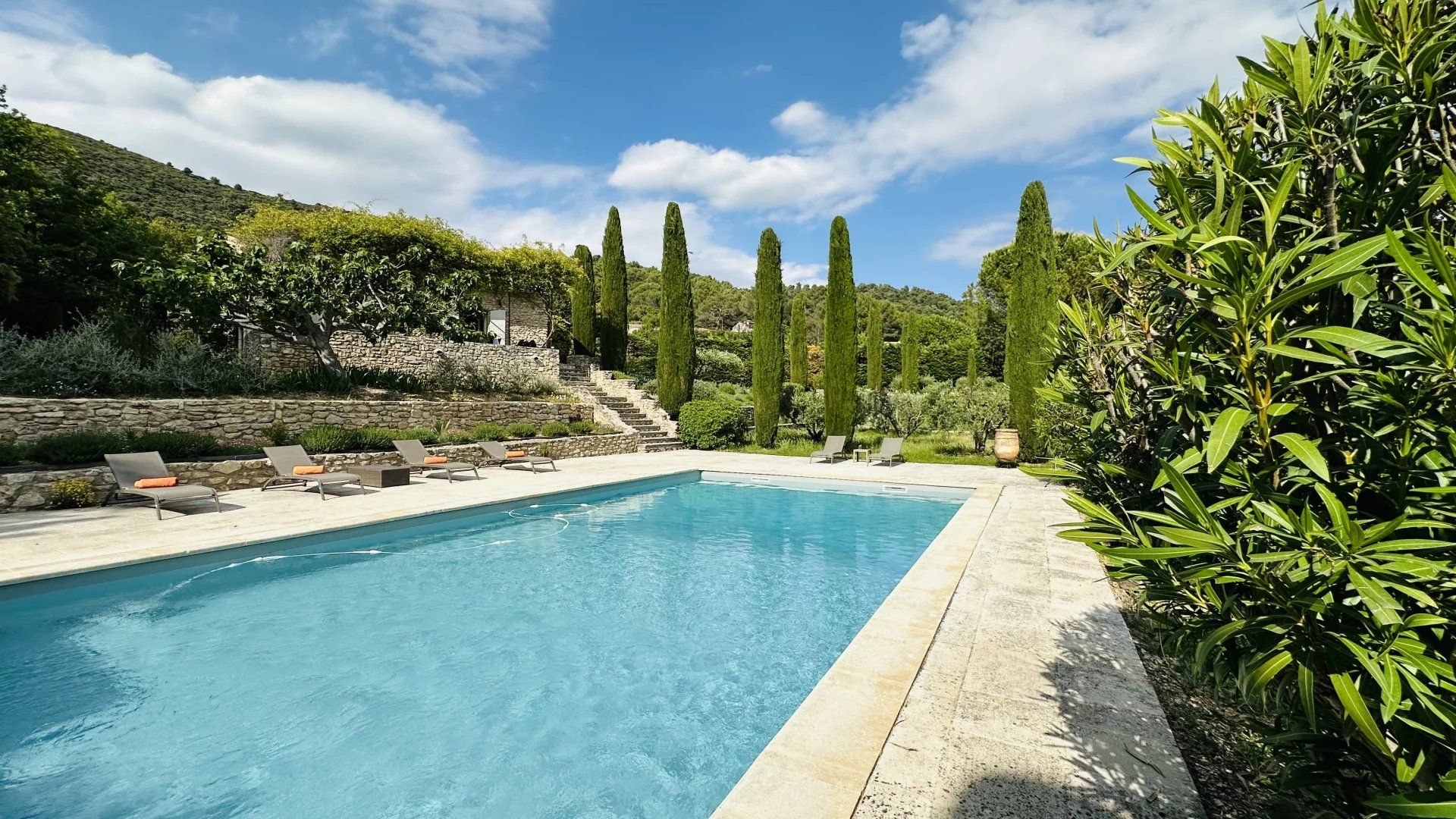 House in Lourmarin, Vaucluse 12668524