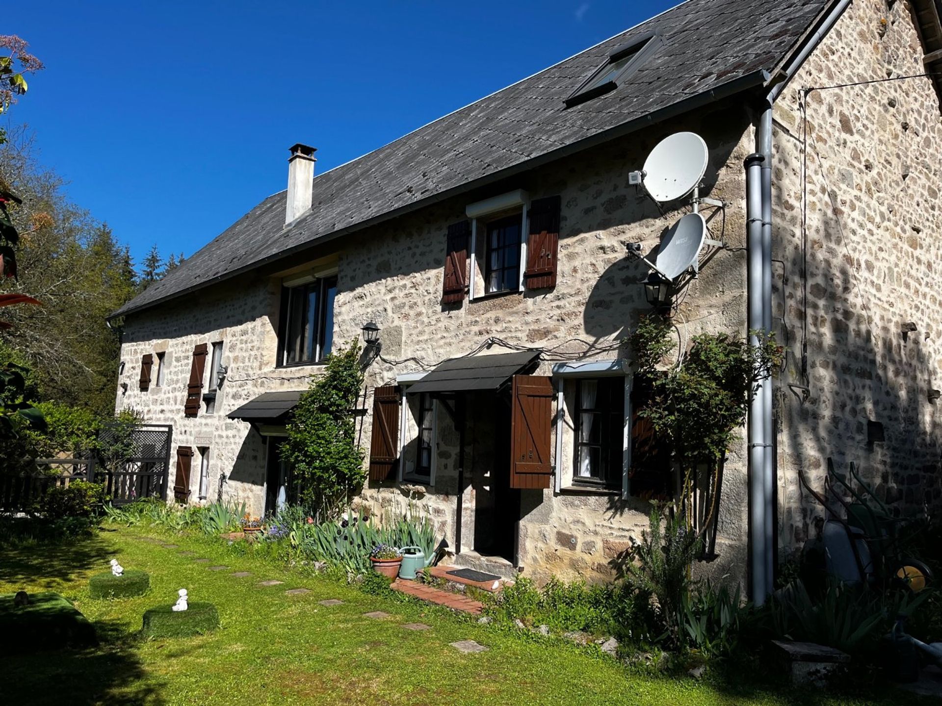 casa en Chamberet, Nouvelle-Aquitaine 12668855