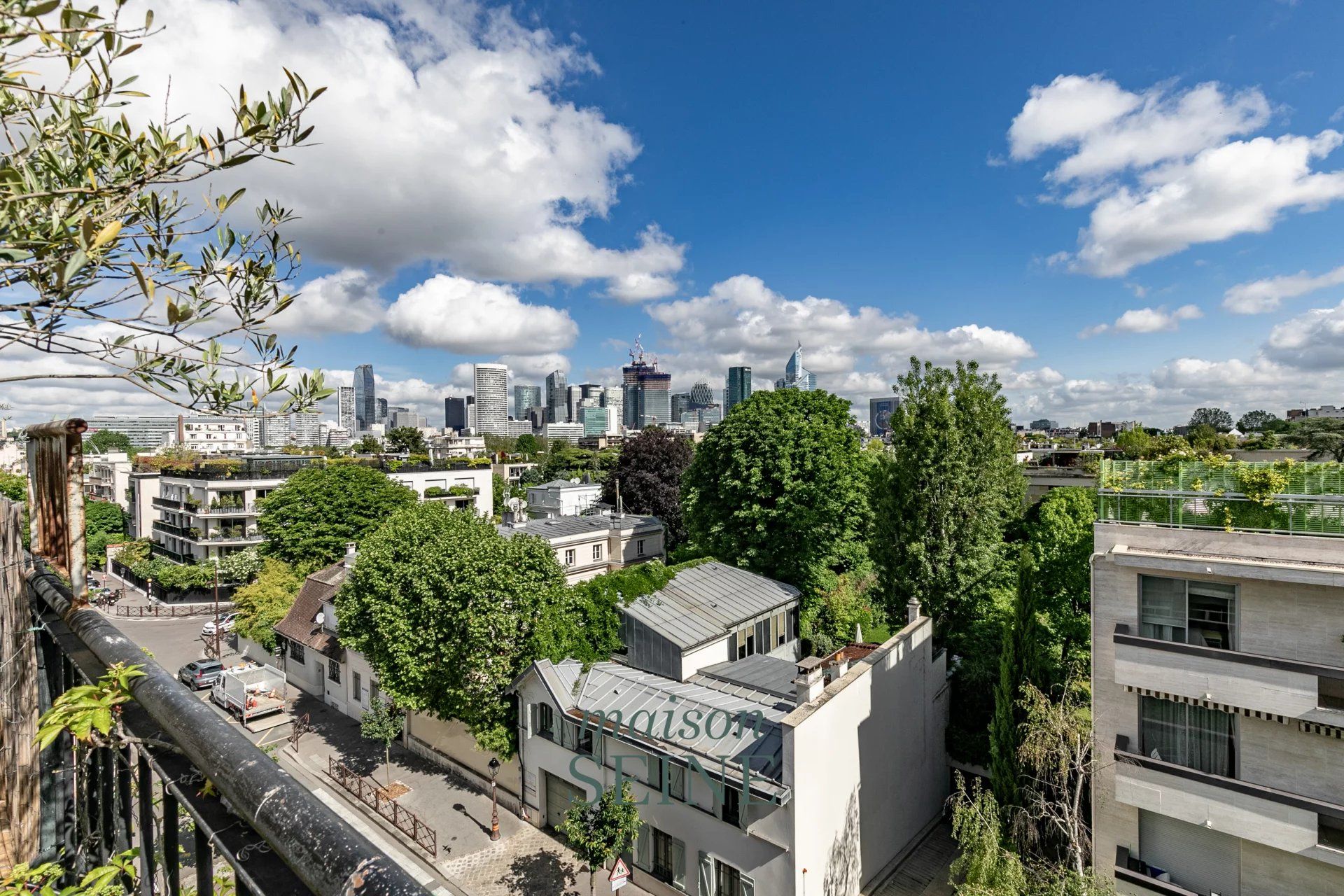 Condominium in Neuilly-sur-Seine, Hauts-de-Seine 12669244