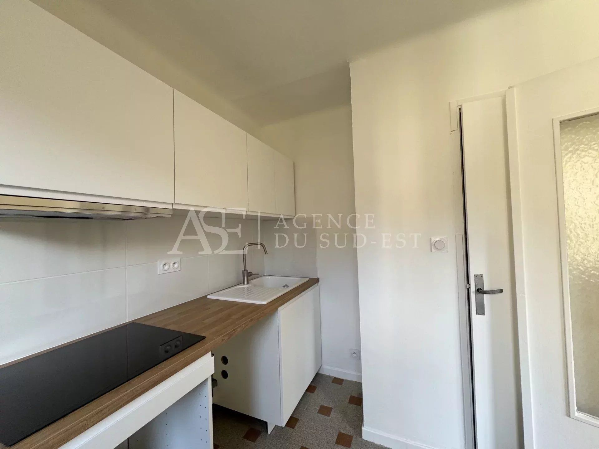 Condominium dans Aix en Provence, Provence-Alpes-Côte d'Azur 12669284