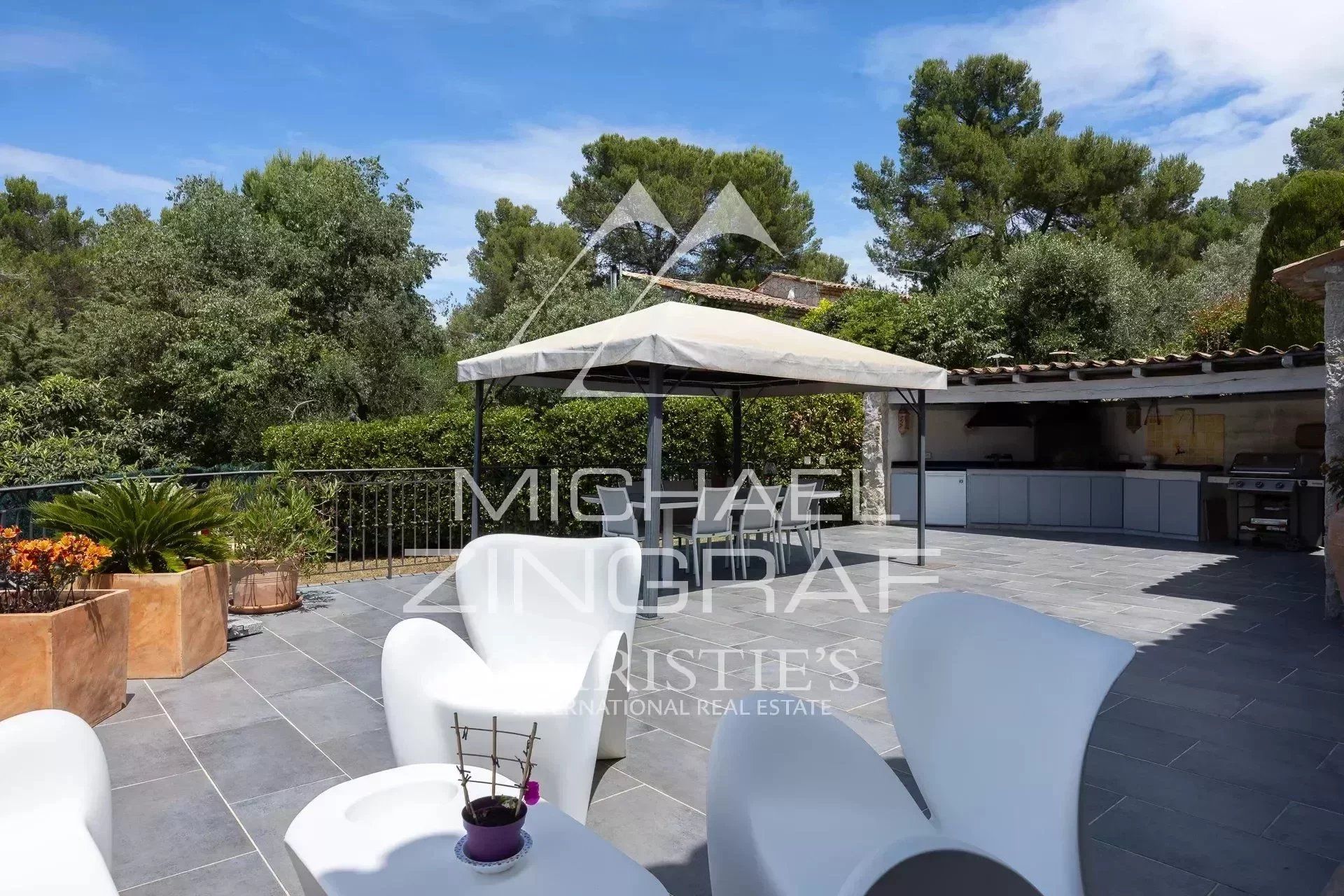 سكني في Peymeinade, Alpes-Maritimes 12672980