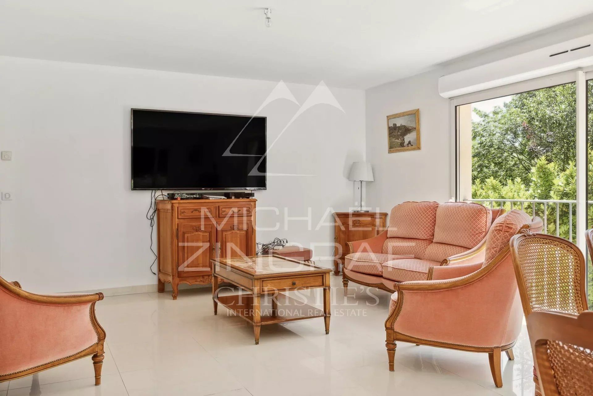 Condominium in Grasse, Alpes-Maritimes 12672986