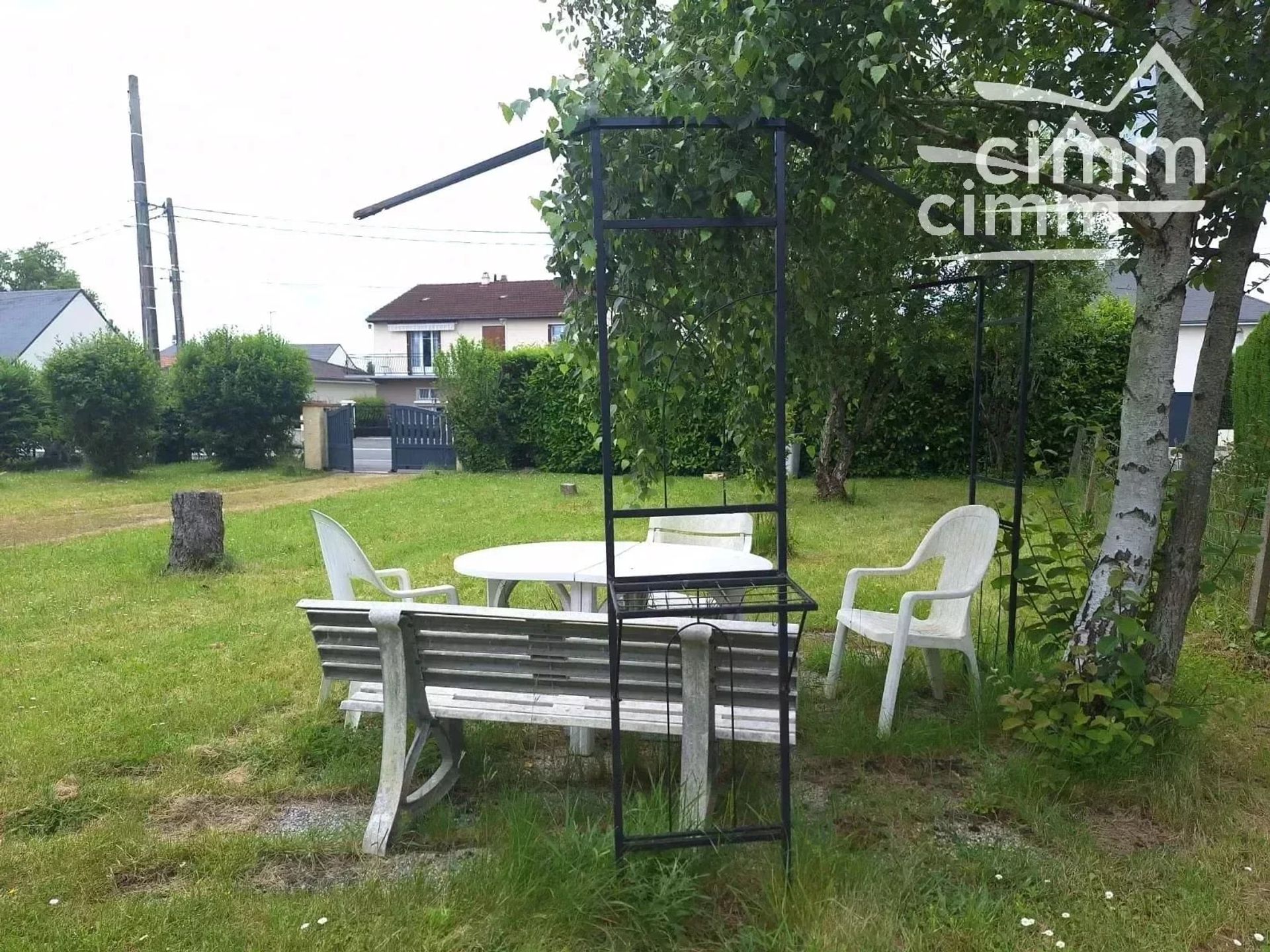 Residential in Saint-Denis-en-Val, Loiret 12675244