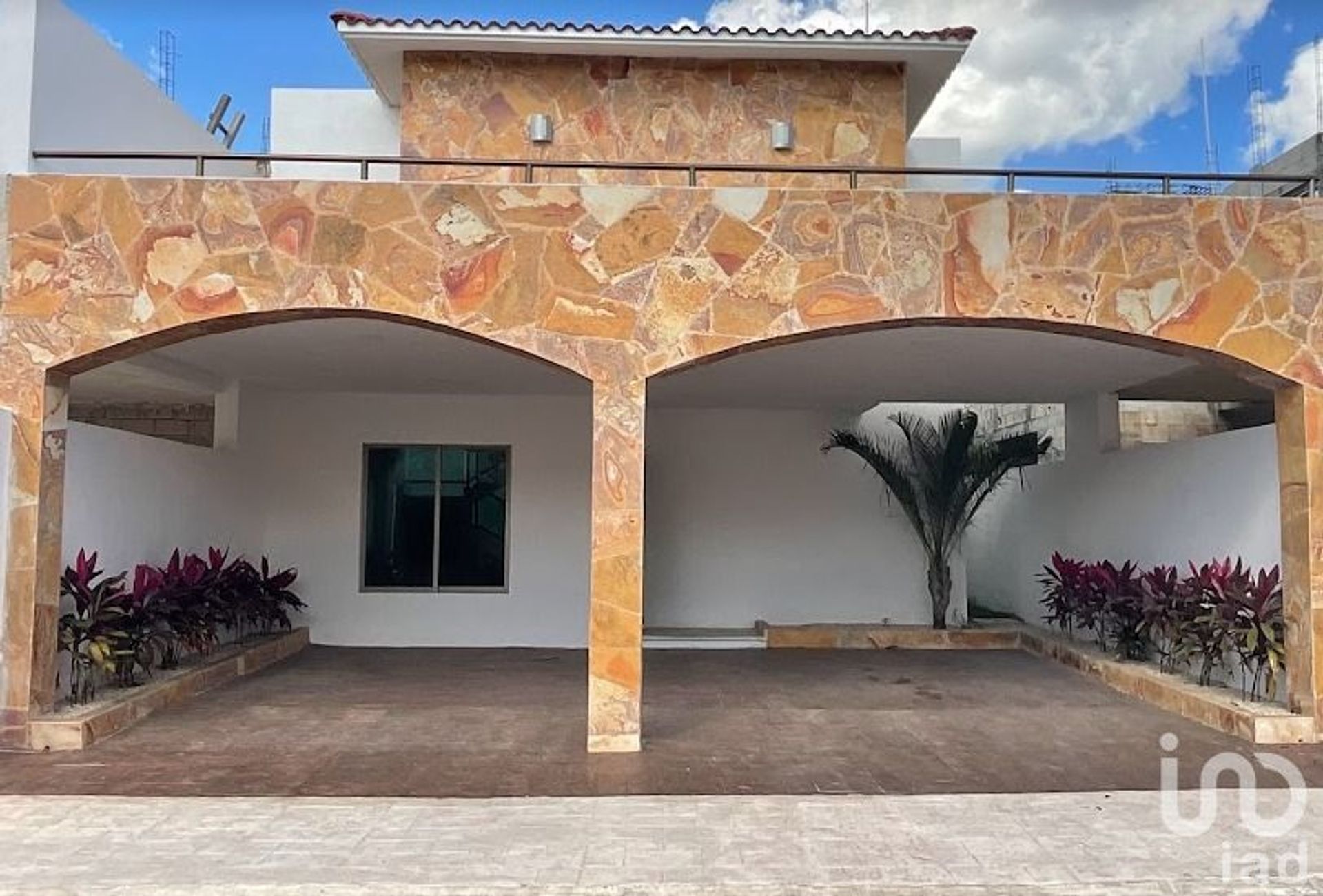 House in Conkal, Yucatán 12675646