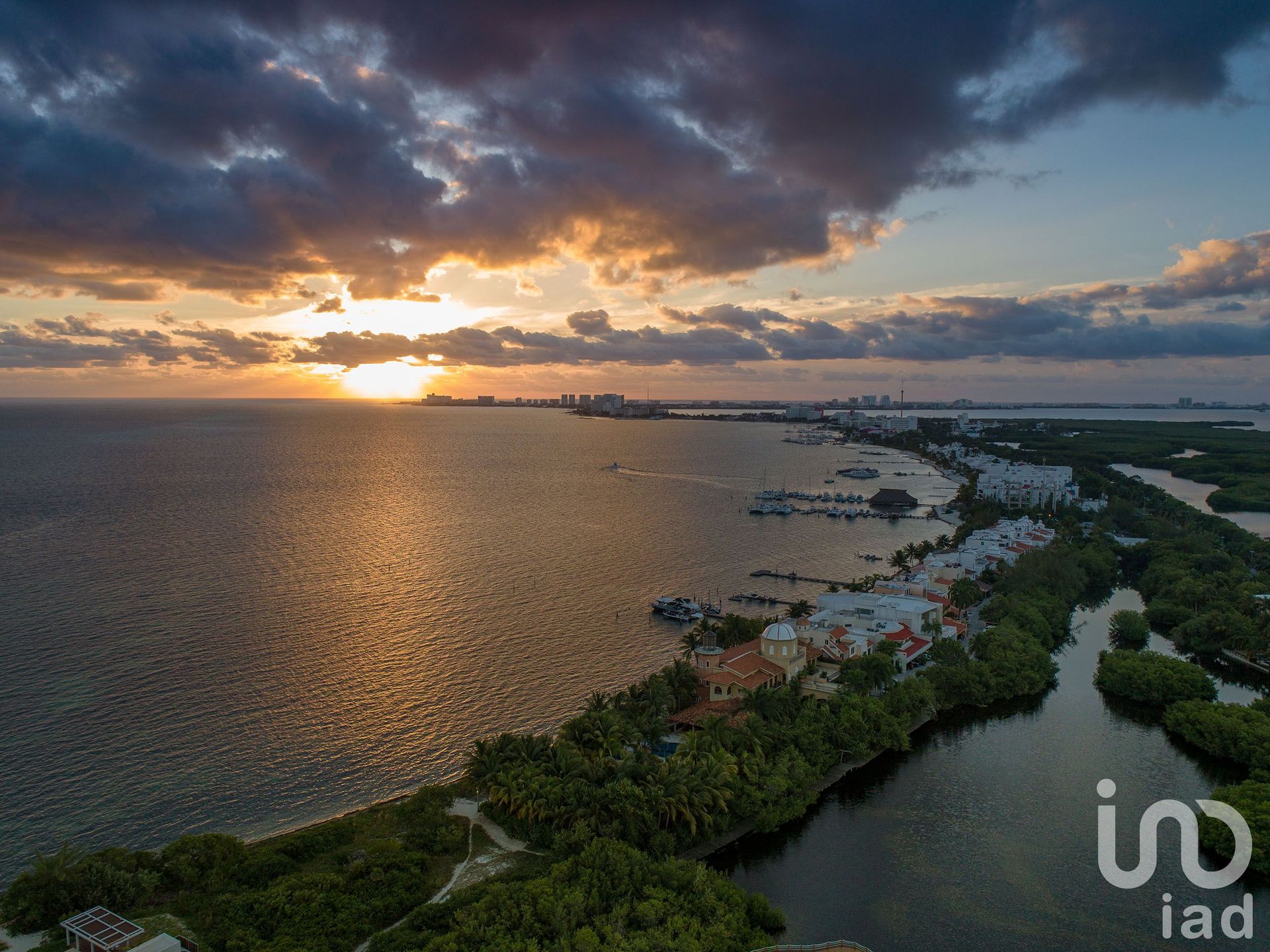 सम्मिलित में Cancún, Quintana Roo 12676964