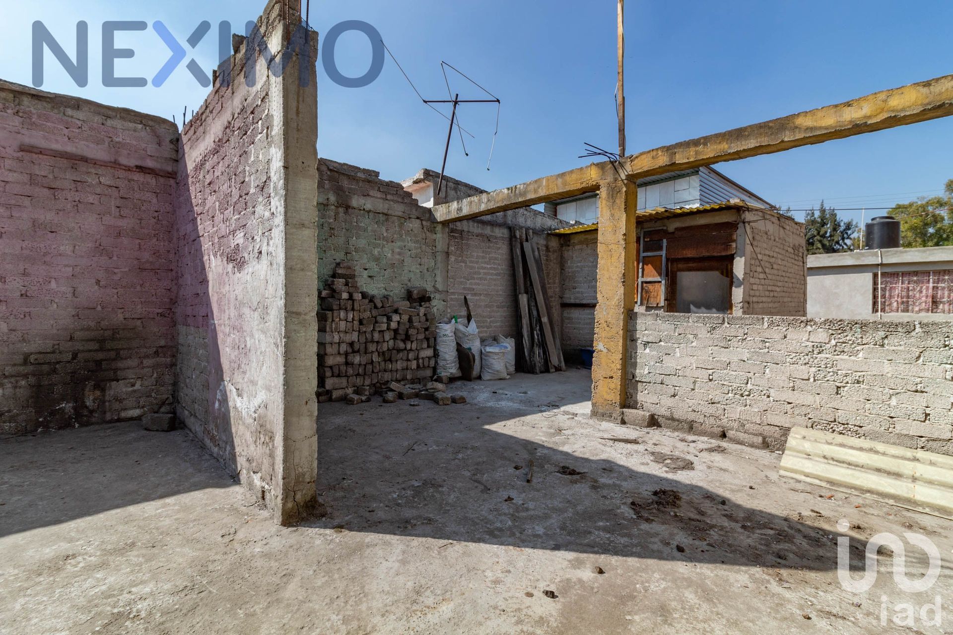 Tanah dalam Ciudad Nezahualcóyotl, Mexico 12677022