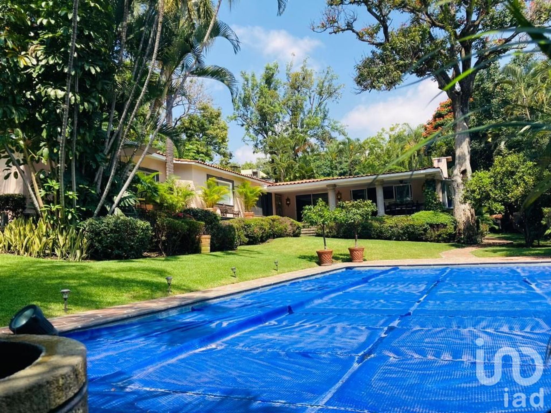 بيت في Cuernavaca, Morelos 12680015