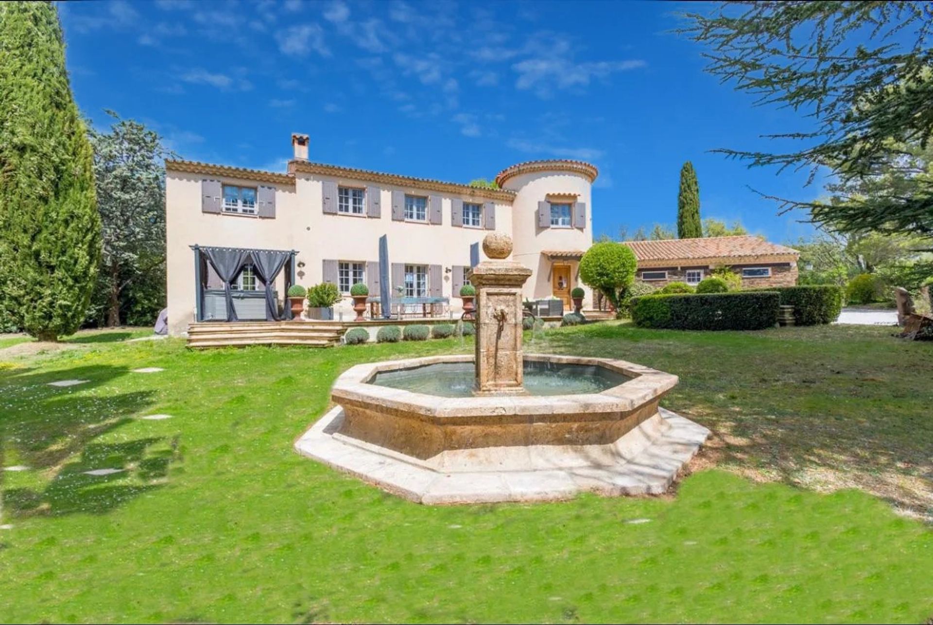 Residenziale nel Aix-en-Provence, Bouches-du-Rhône 12683581