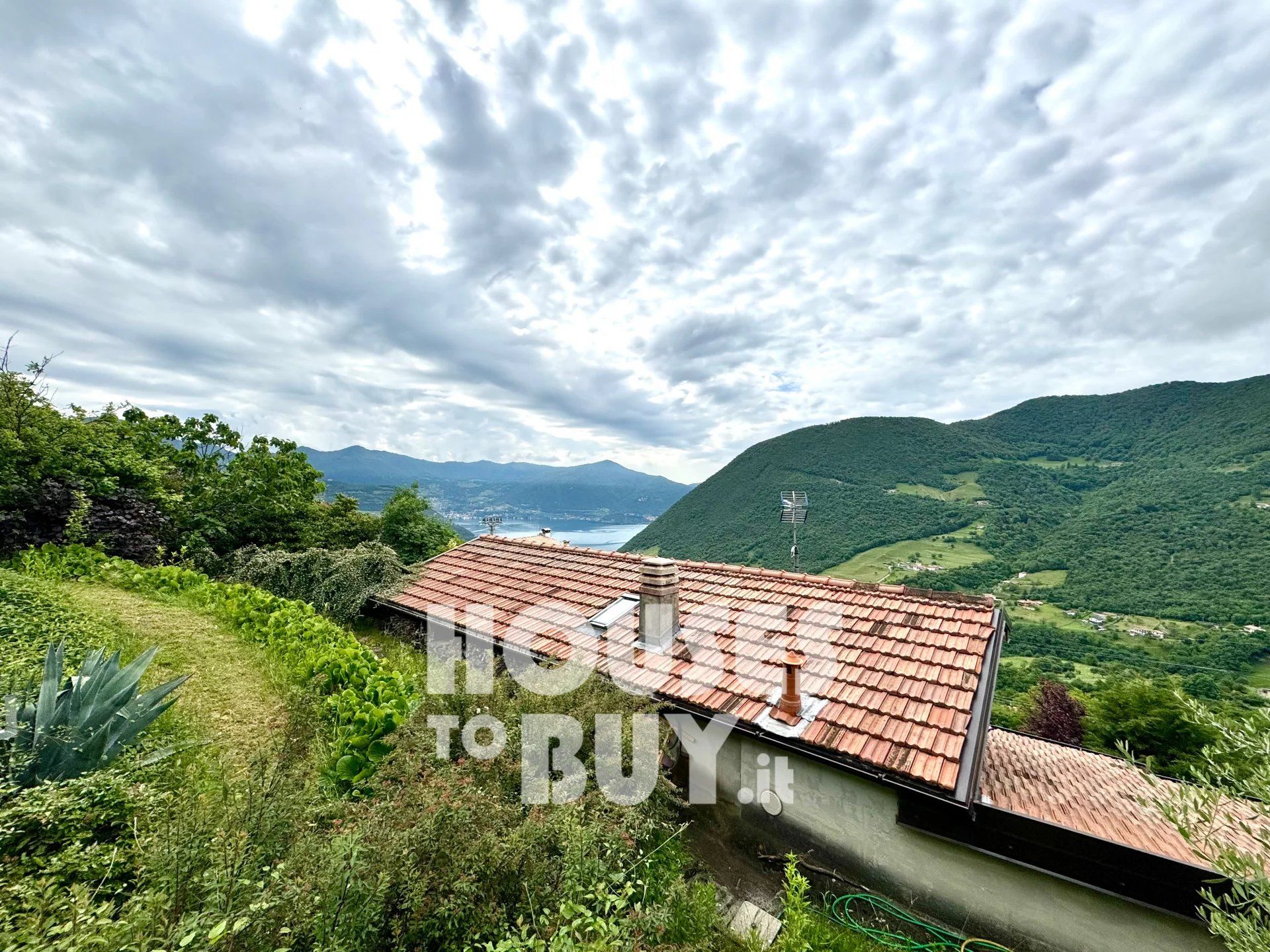 House in Vigolo, Lombardy 12684940