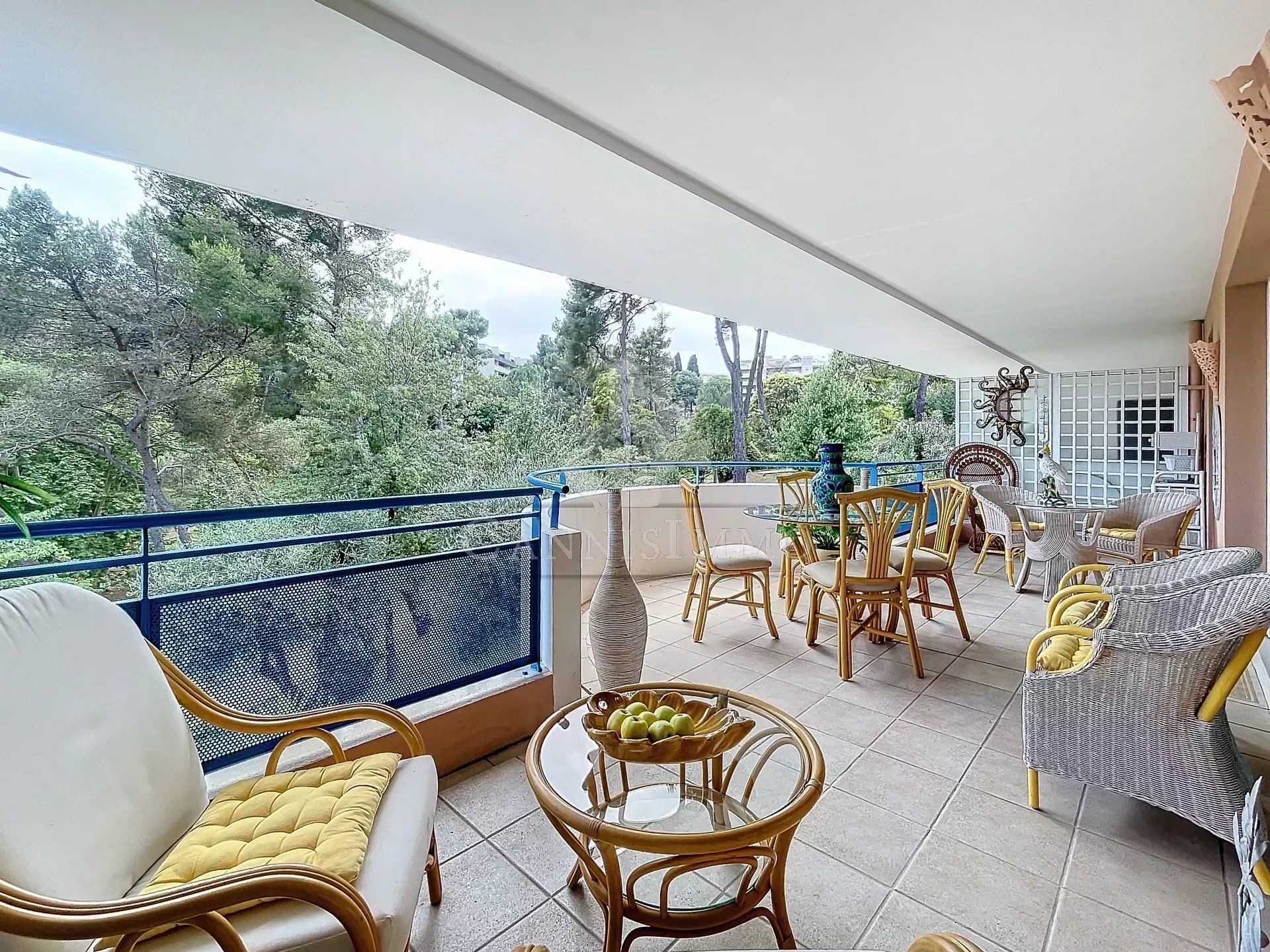 Condominium in La Roquette-sur-Siagne, Provence-Alpes-Cote d'Azur 12684969