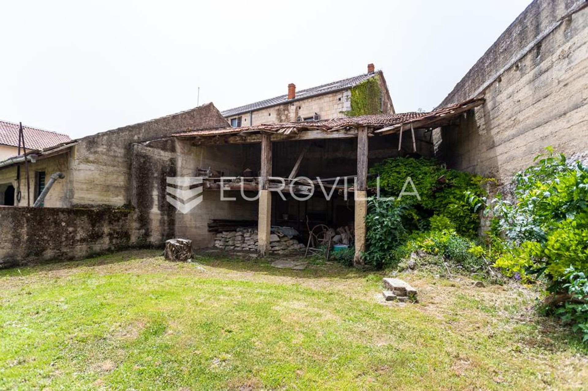 casa en Sinj, Splitsko-dalmatinska županija 12685364