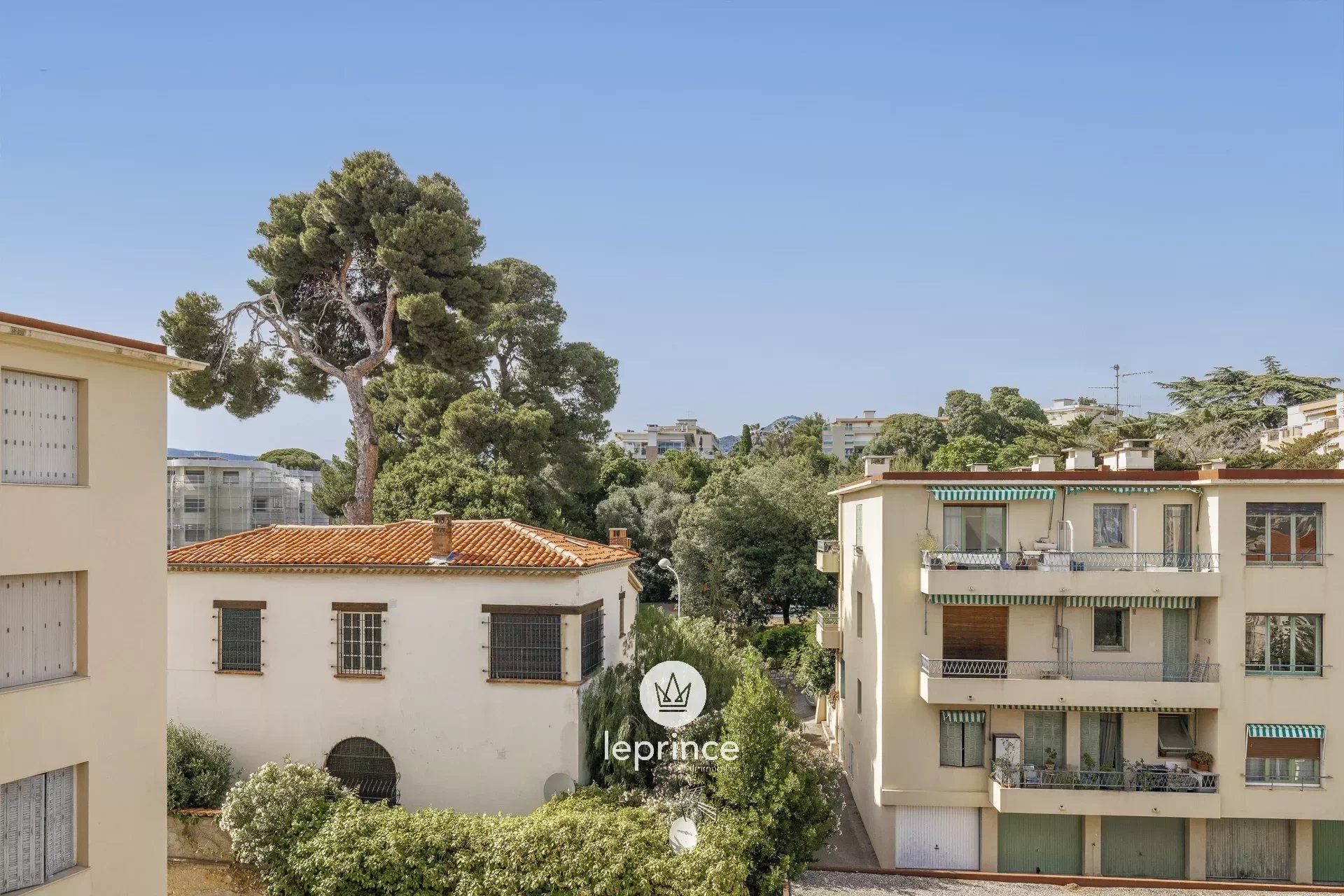 Condominium in Nice, Alpes-Maritimes 12685858