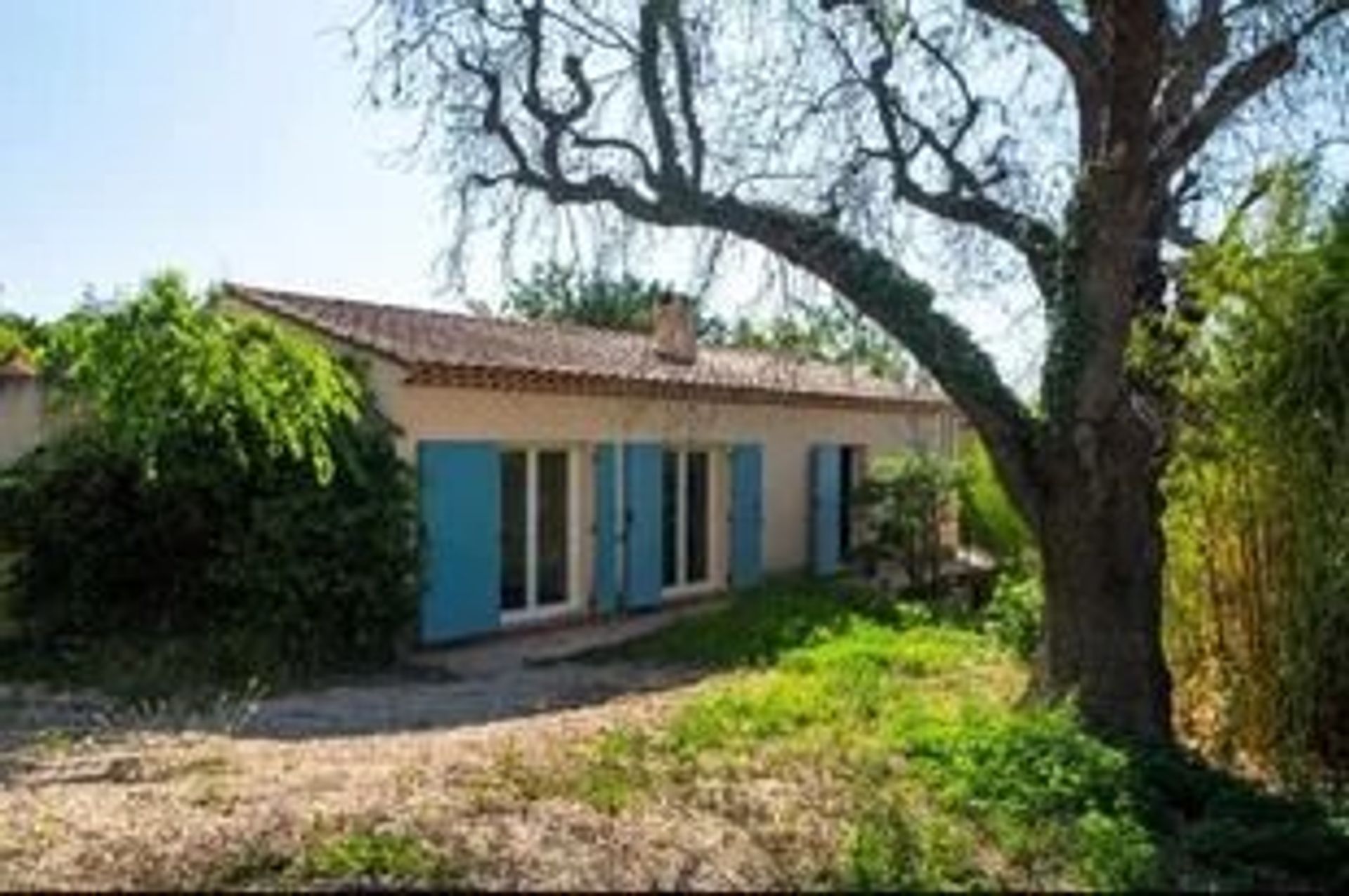 rumah dalam Saint-Julien, Provence-Alpes-Côte d'Azur 12687521