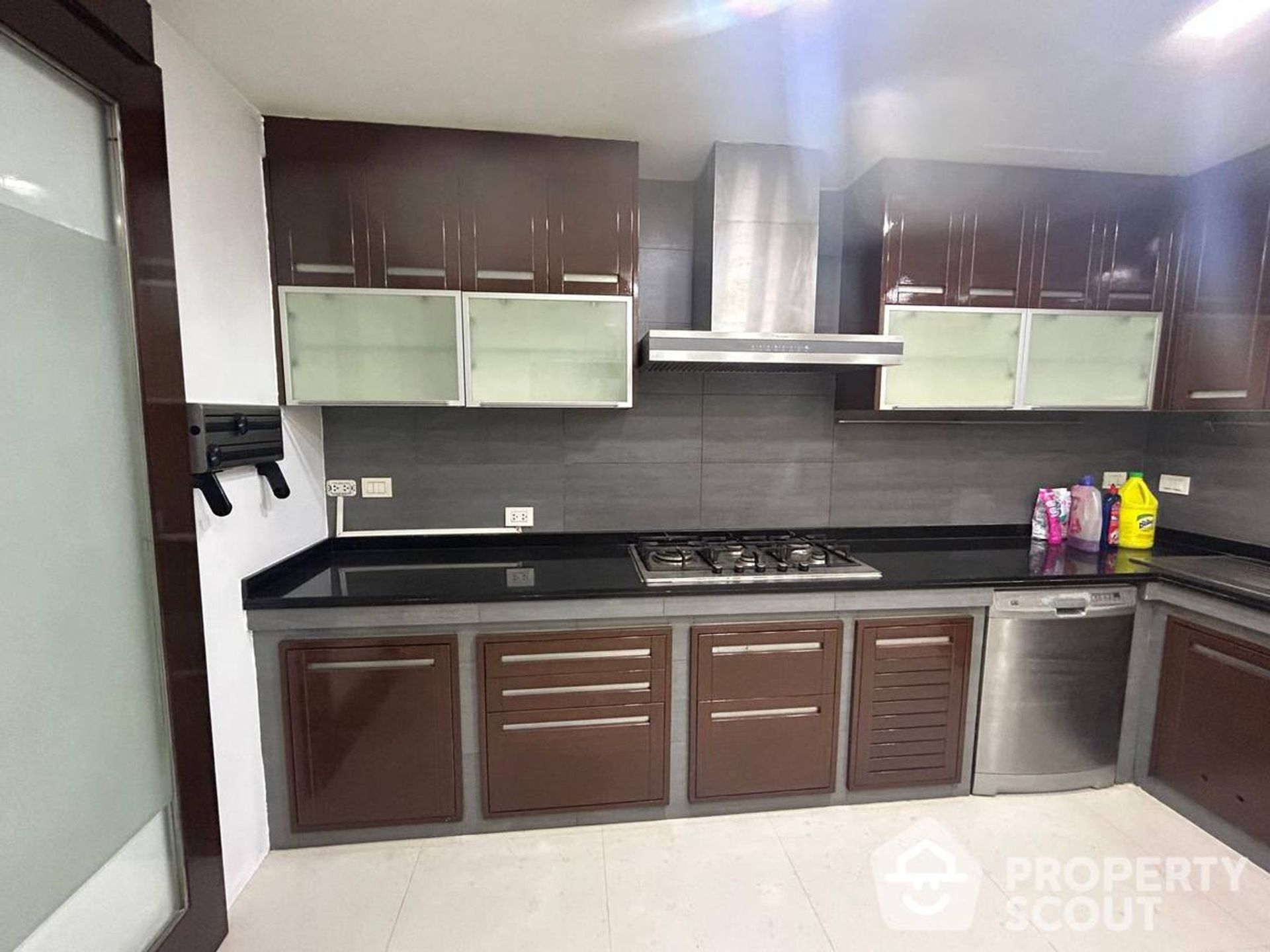 Condominio nel Ban Na canzone, Krung Thep Maha Nakhon 12688381