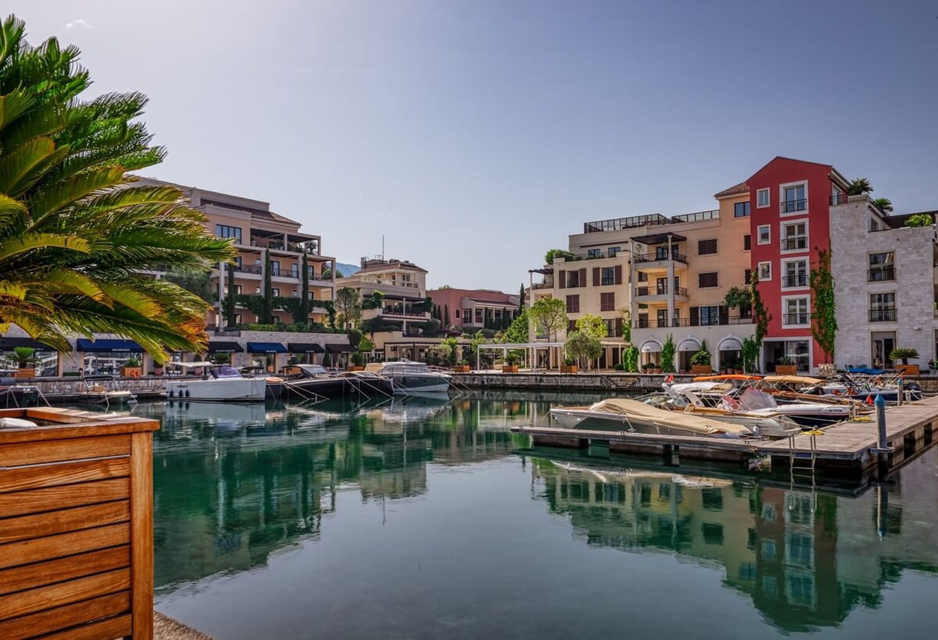 Condominium dans Tivat, Tivat Municipality 12688601