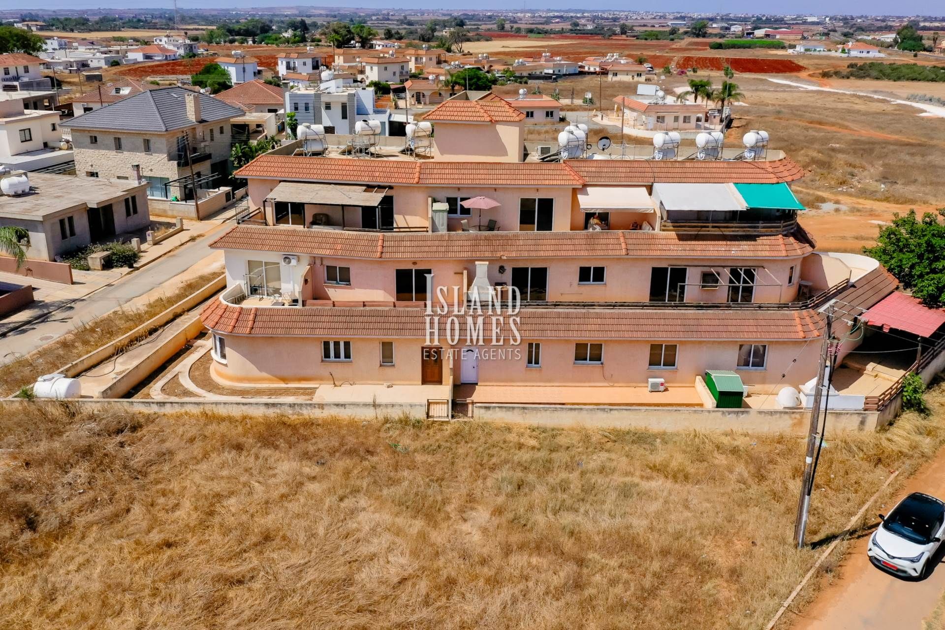 Condominium in Liopetri, Famagusta 12689336