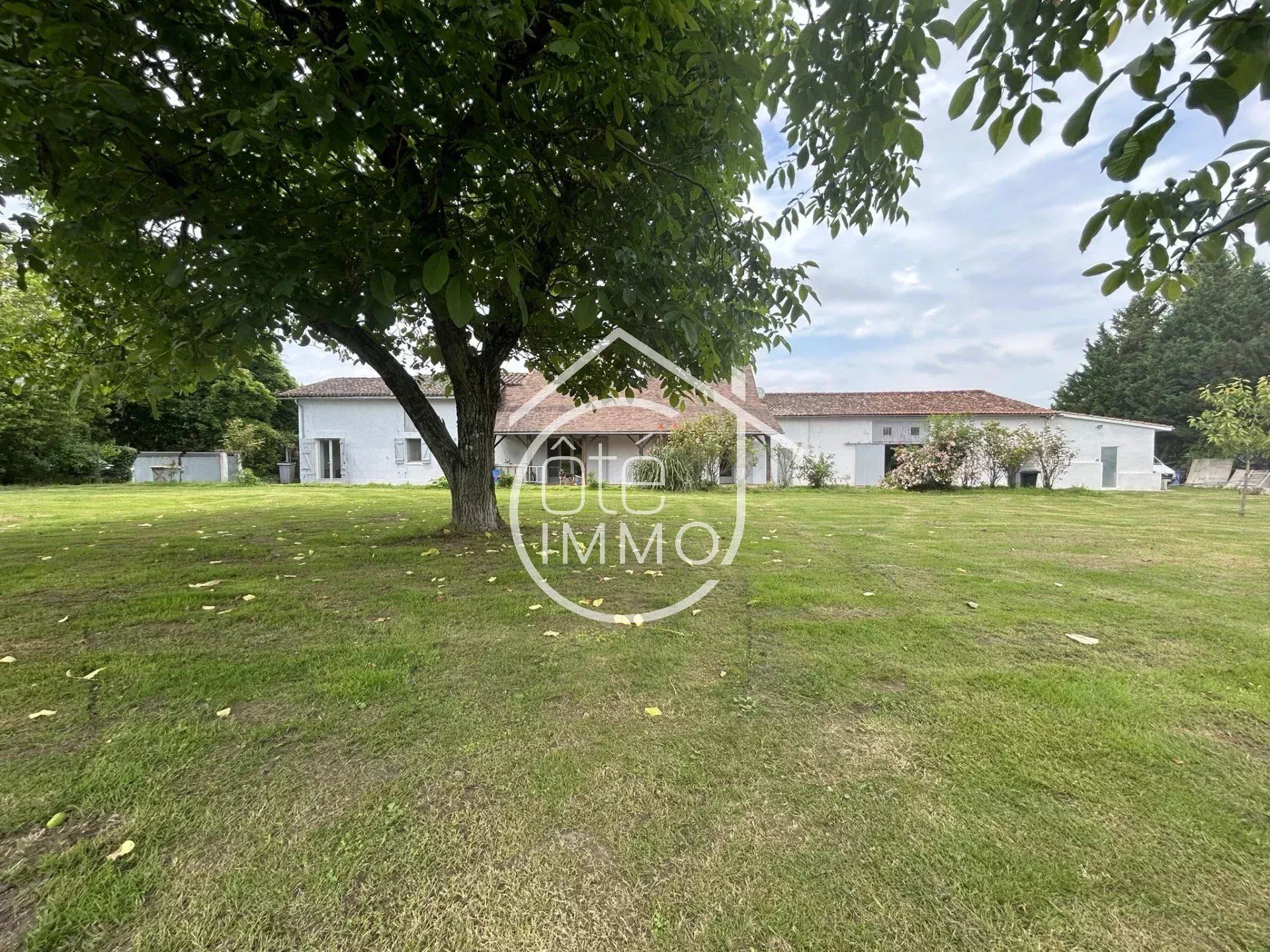 Haus im Montpon-Ménestérol, Dordogne 12689515