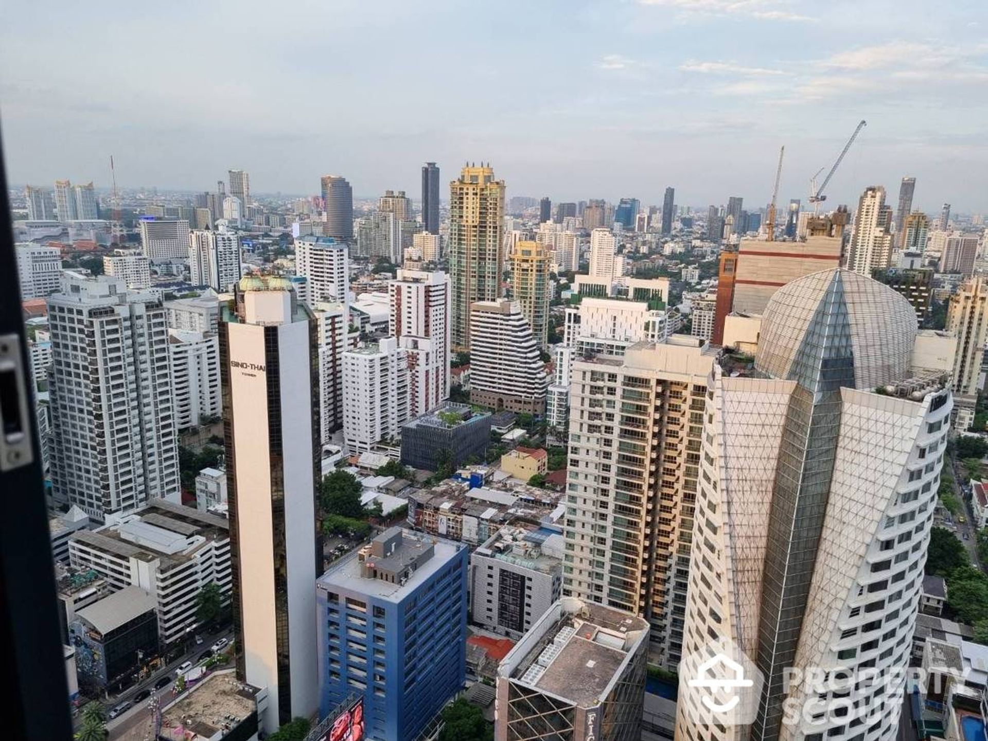 Condominio en Khlong Toei, Krung Thep Maha Nakhon 12690287