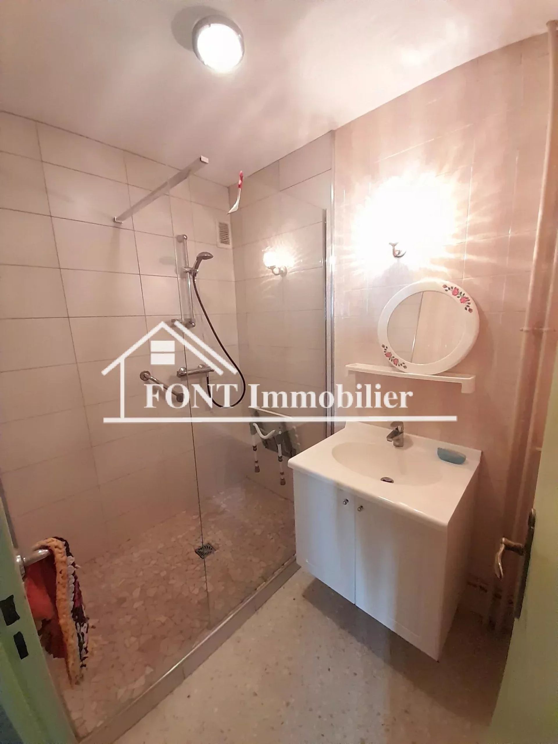 Condominium in Saint-Chamond, Loire 12690389