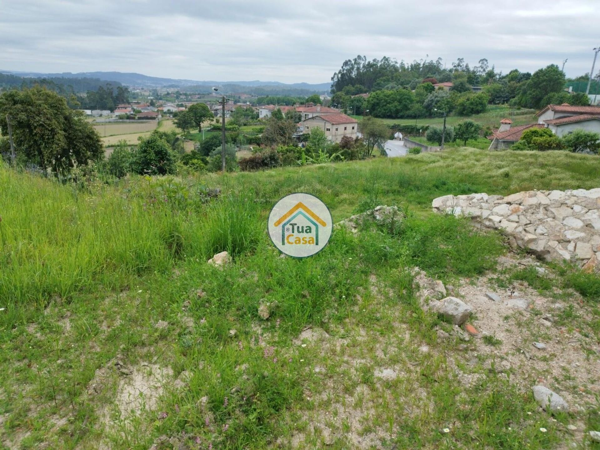 Land in , Braga 12690605